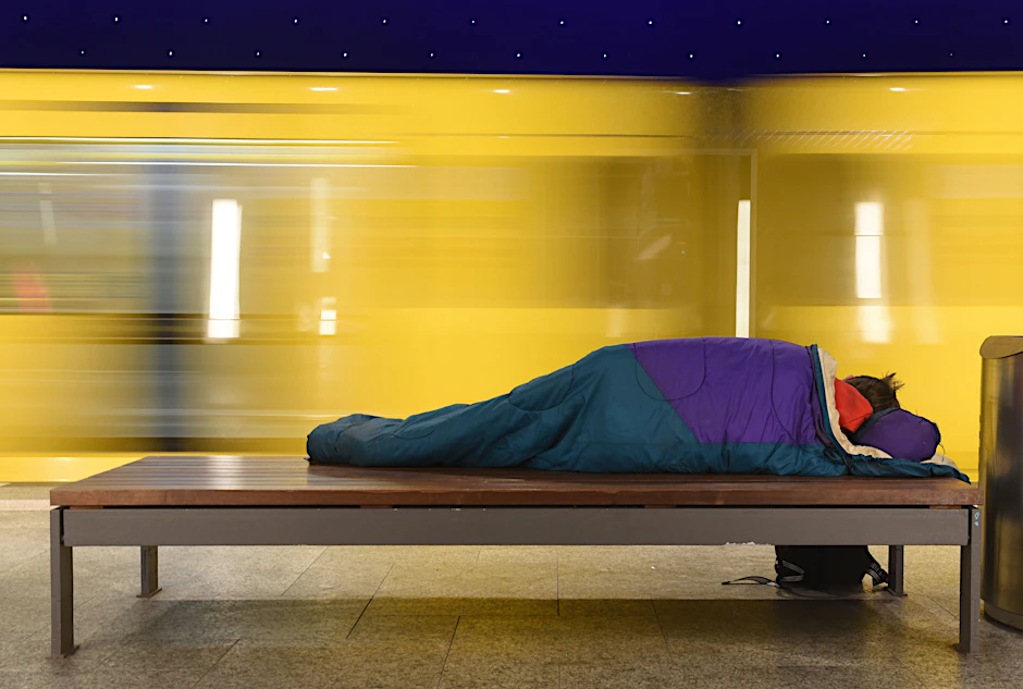 Bis zu 6500 Menschen sind in Berlin nach Schätzungen obdachlos.  
            
            