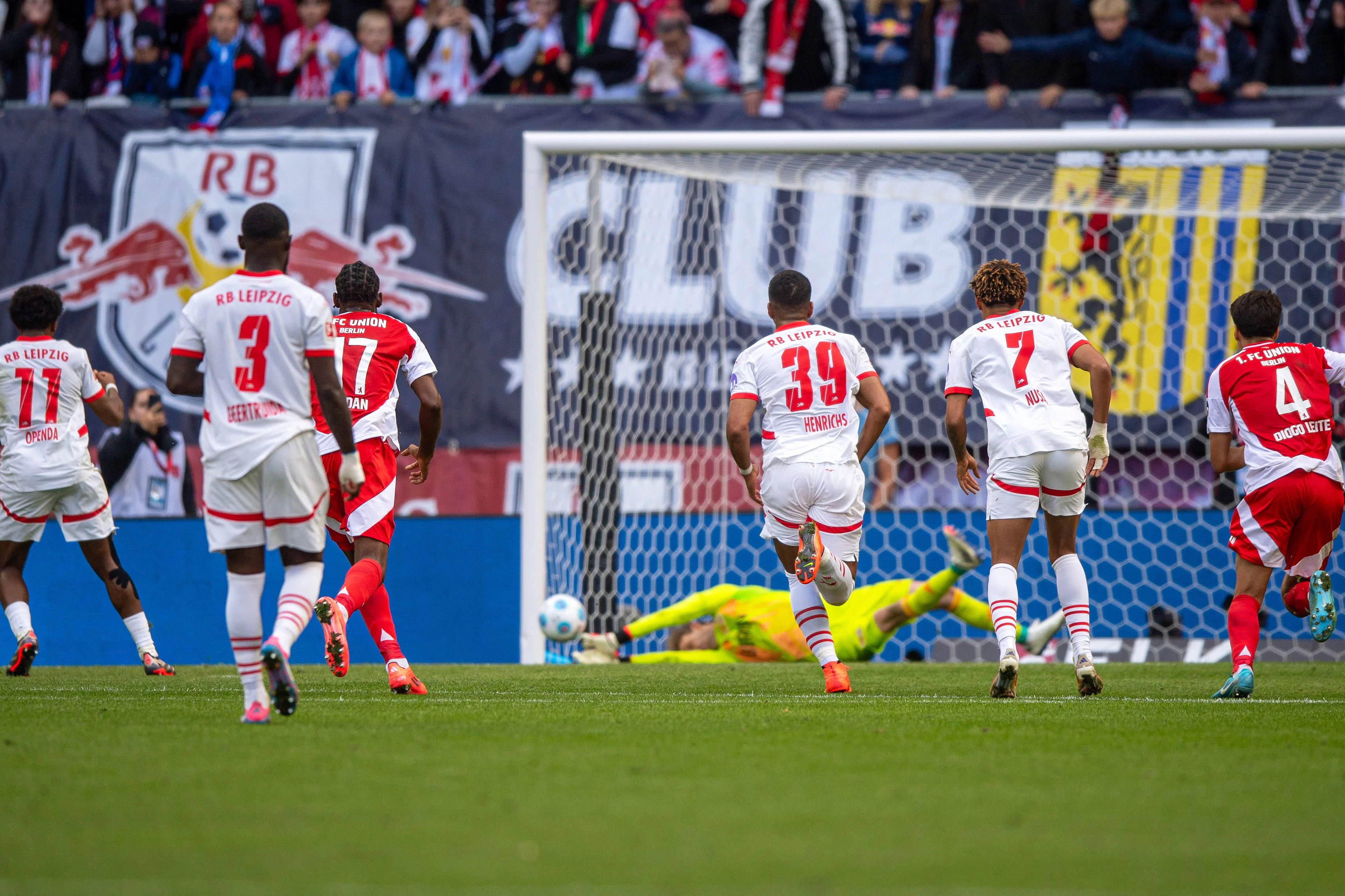 Frederick Rönnow (32) bewahrte mit seinem gehaltenen Elfmeter den 1. FC Union bei RB Leipzig vor einem Rückstand.&nbsp;