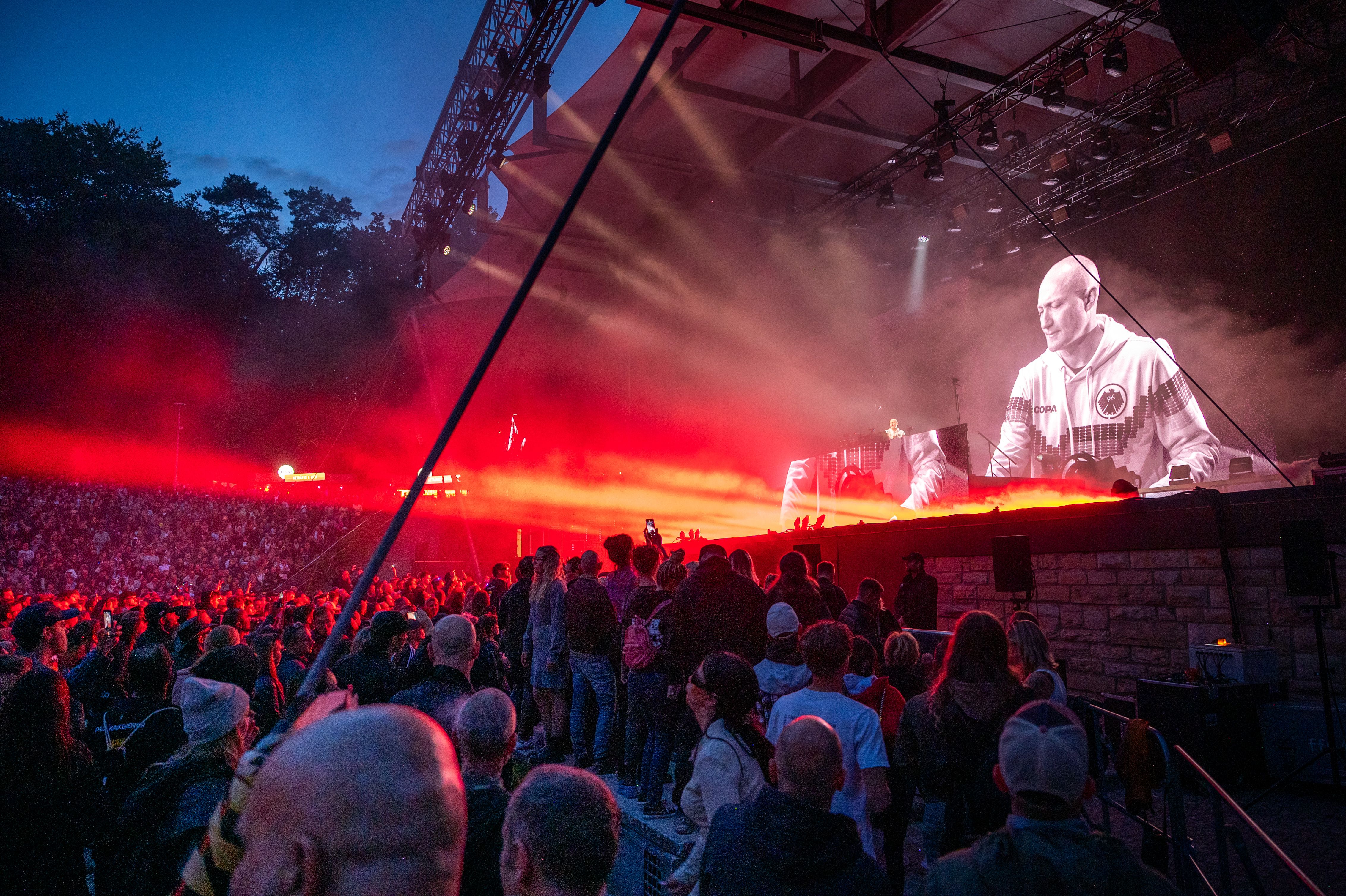 Paul Kalkbrenner in der Berliner Waldbühne: Heimspiel für den 1. FC St. Paule
