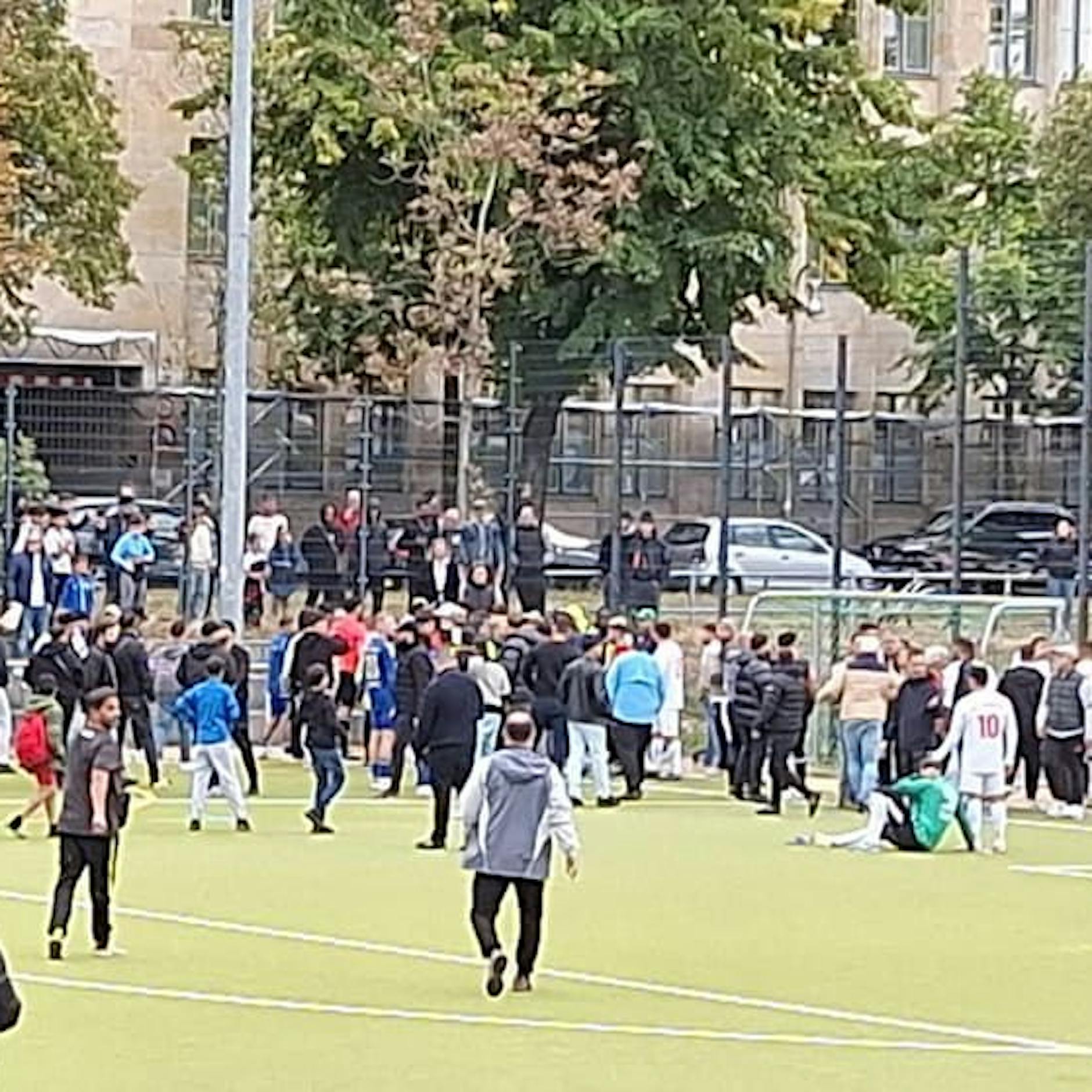 Update! Randale in Kreisliga: Max Kruse und ein Ex-Hertha-Profi mittendrin!