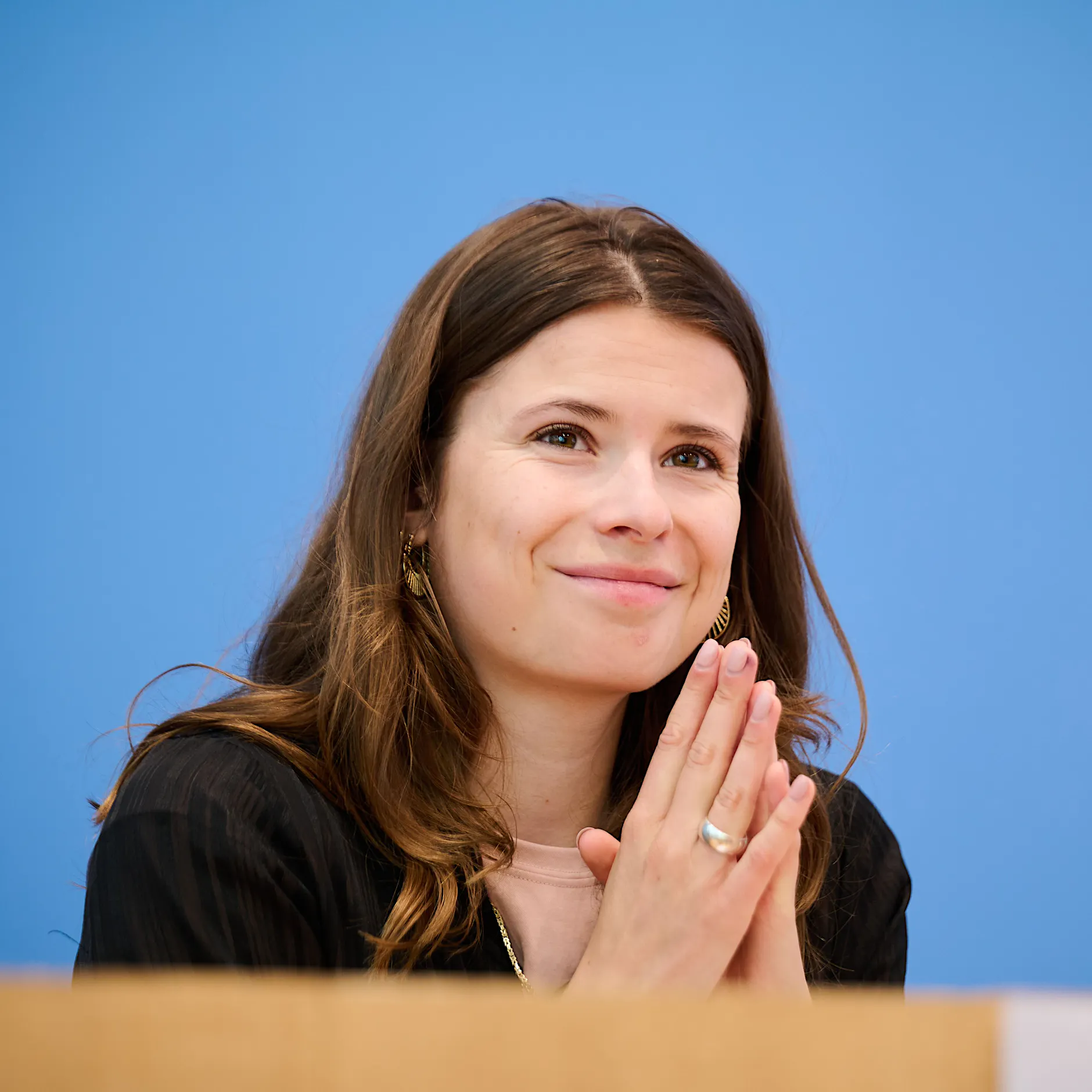 Luisa Neubauer: Verschleuderte die Klimaaktivistin tonnenweise CO₂ bei USA-Flug?