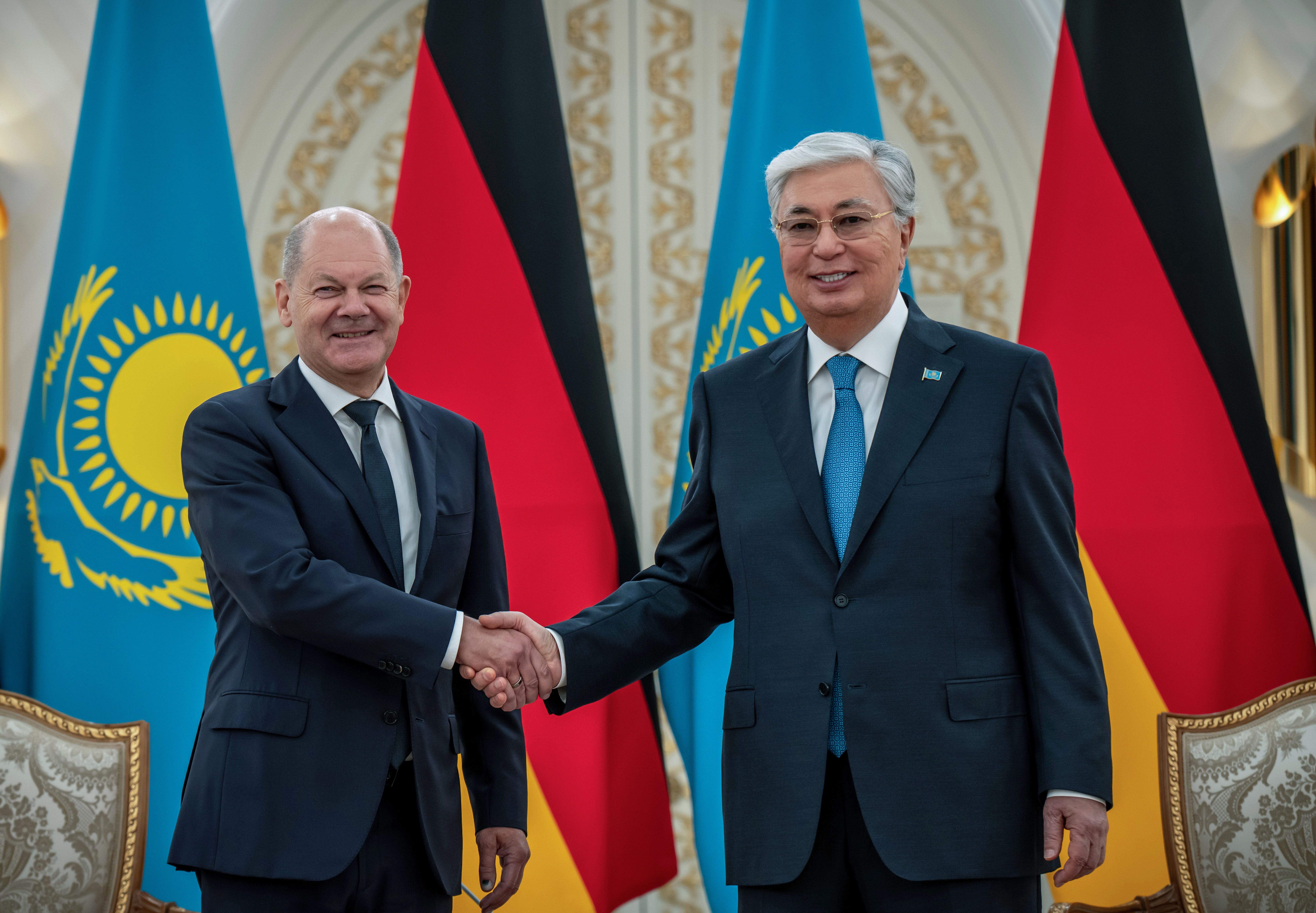 „Russland ist militärisch unbesiegbar“ - Kasachstans Präsident zu Olaf Scholz