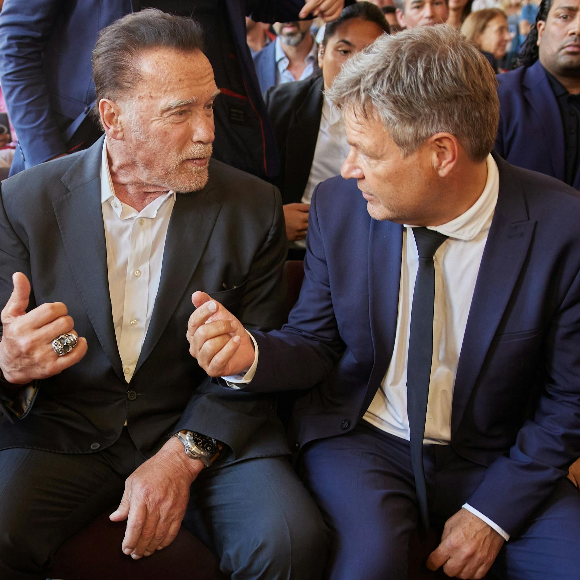 Image - Arnold Schwarzenegger trifft Robert Habeck: Mit diesen Tricks werden auch Grüne erfolgreich