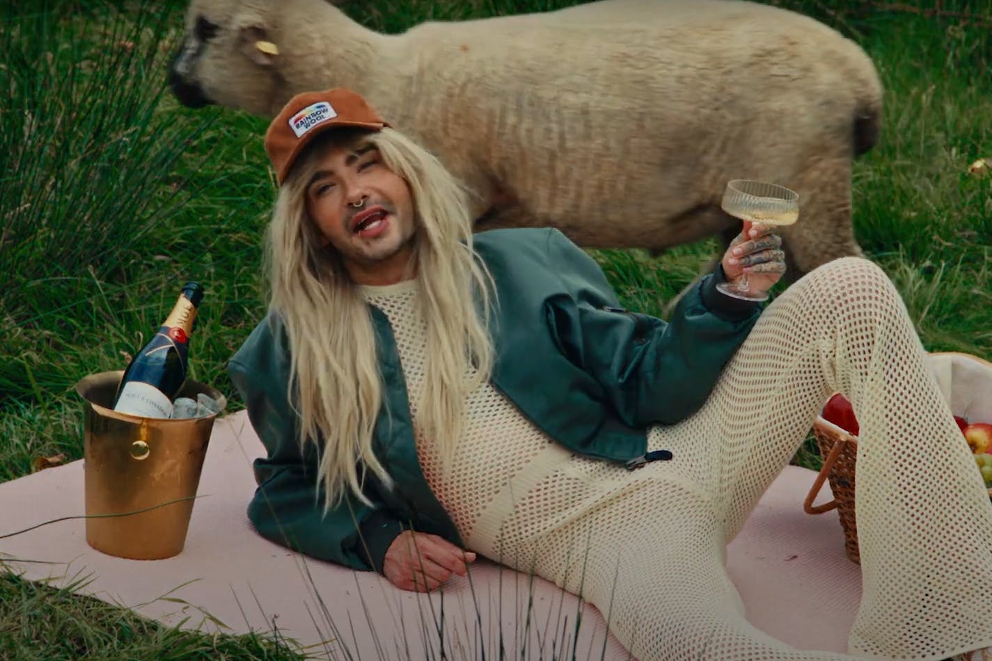 Bill Kaulitz wirbt für schwule Schafe.