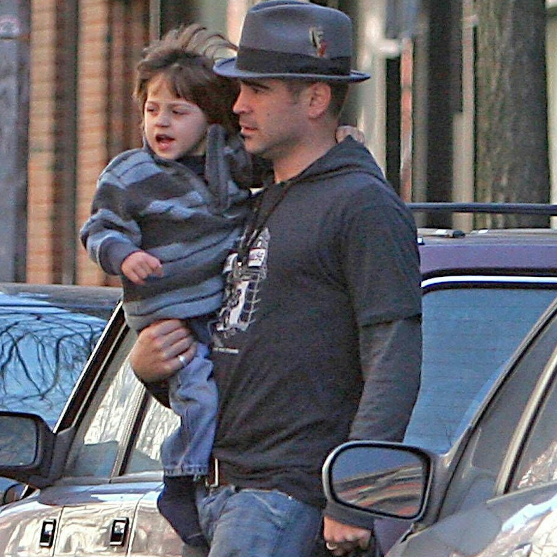 Colin Farrell mit seinem Sohn James im Jahr 2006