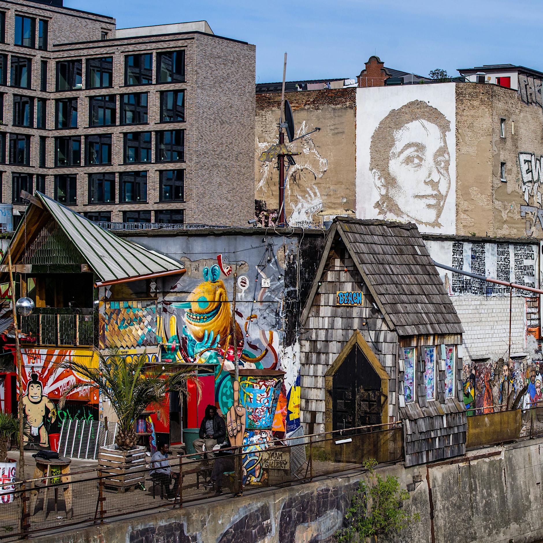 Friedrichshain-Kreuzberg: Flohmarkt mit DJ und Drinks am Samstag im YAAM