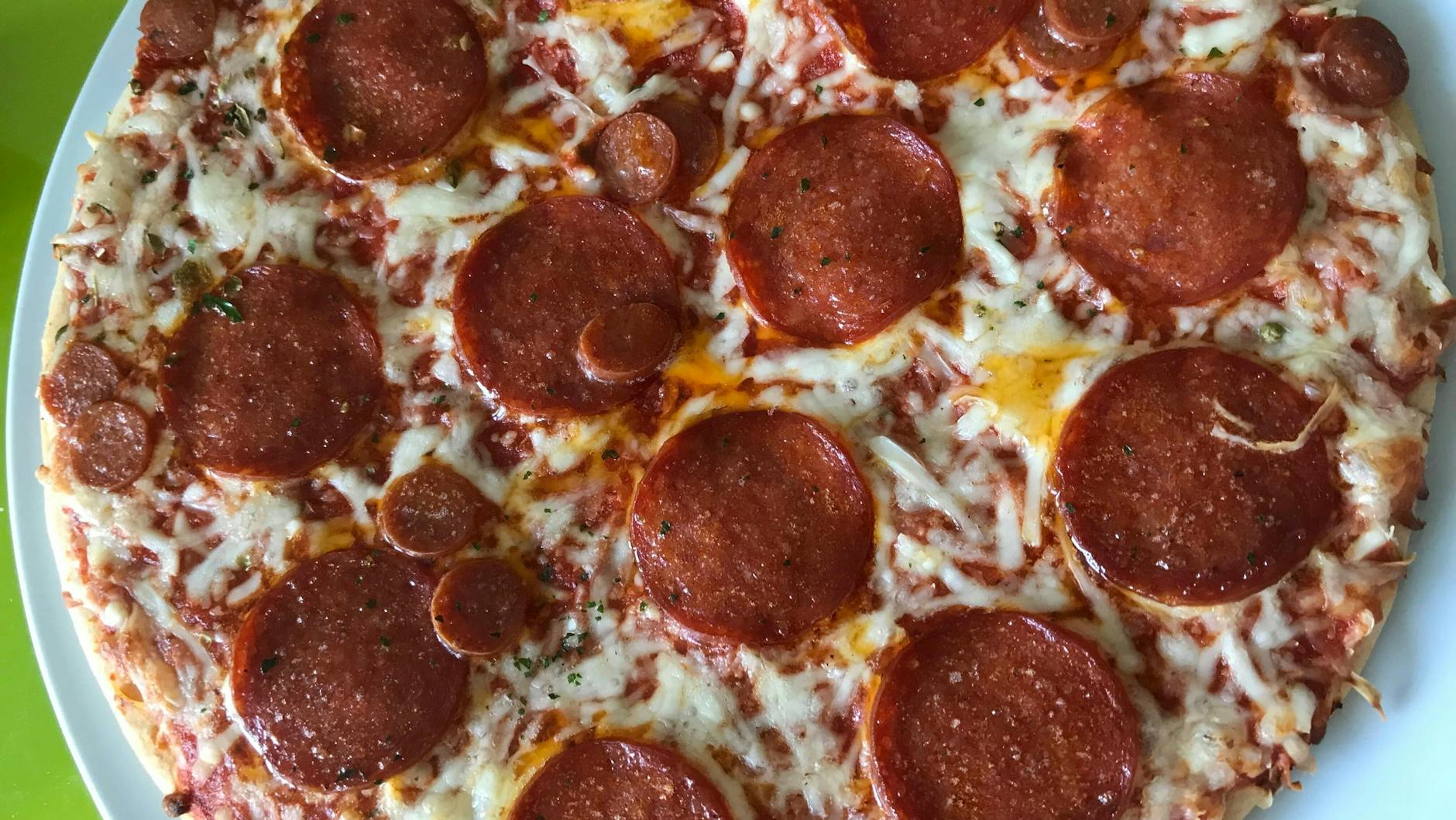Tiefkühlpizzen zählen zu den hochverarbeiteten Lebensmitteln.