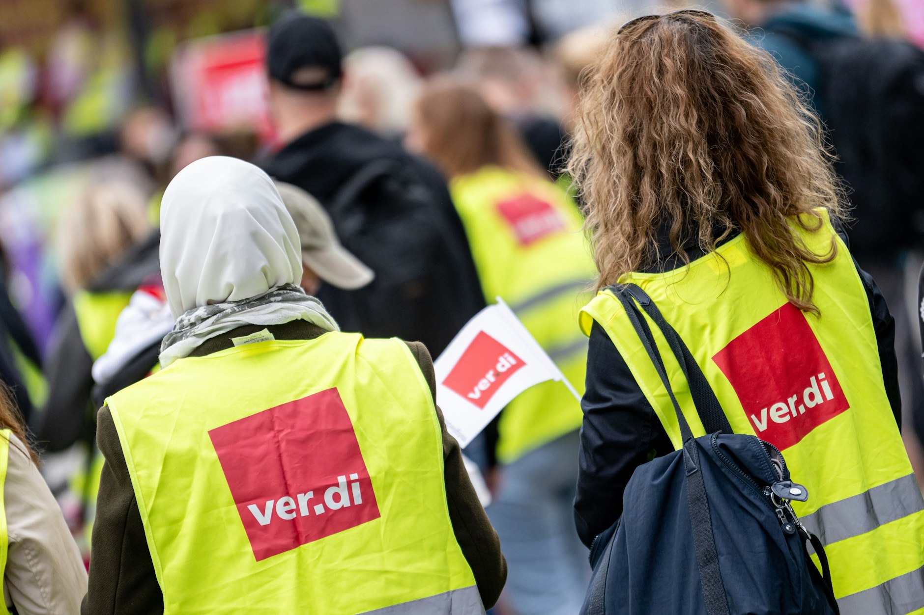 Die Gewerkschaften GEW und Verdi wollen die städtischen Kitas bestreiken. (Symbolbild)