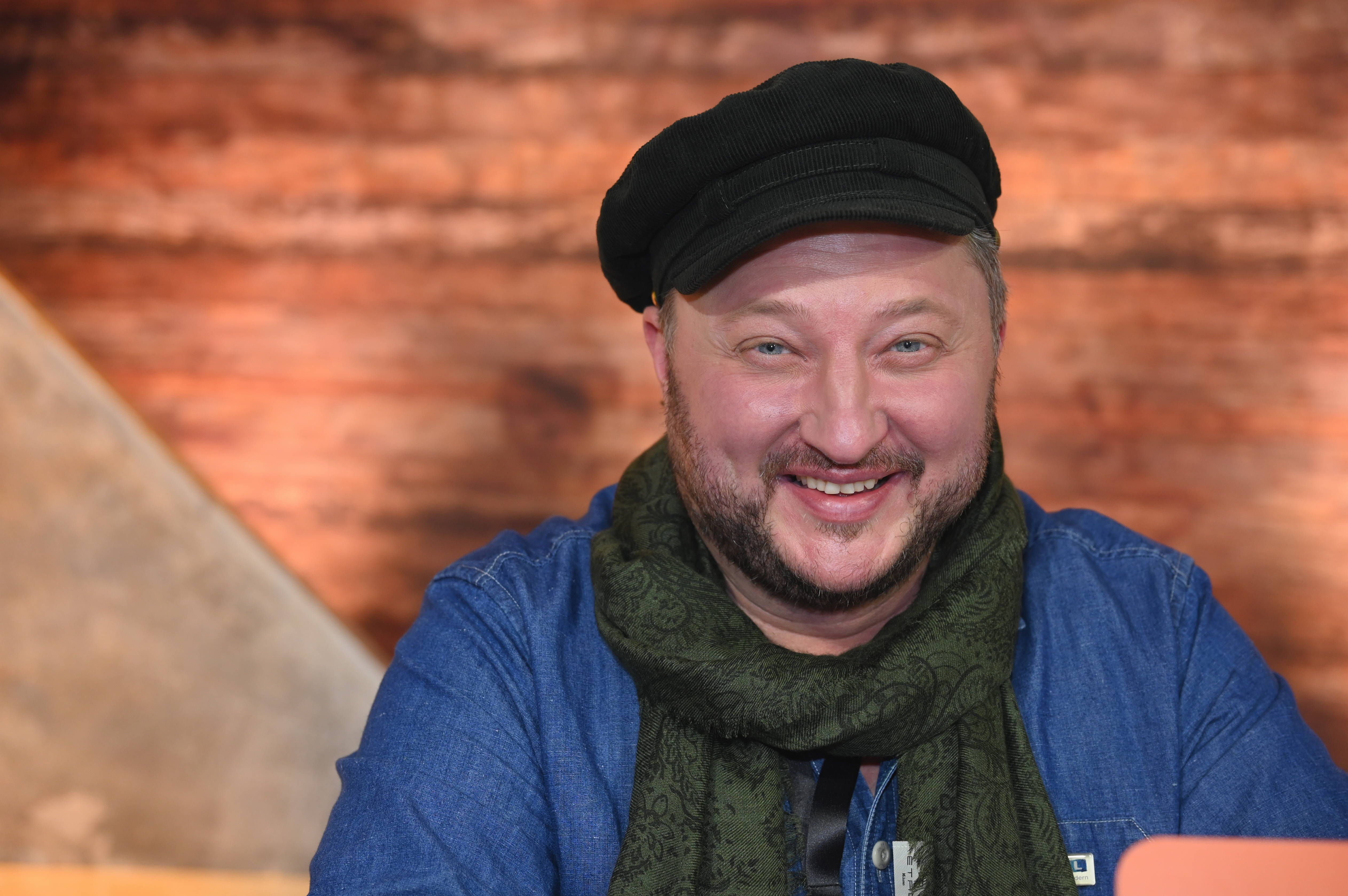 Freundin, Kinder, Haustiere: Sebastian Lege privat – So tickt der „ZDF besseresser“