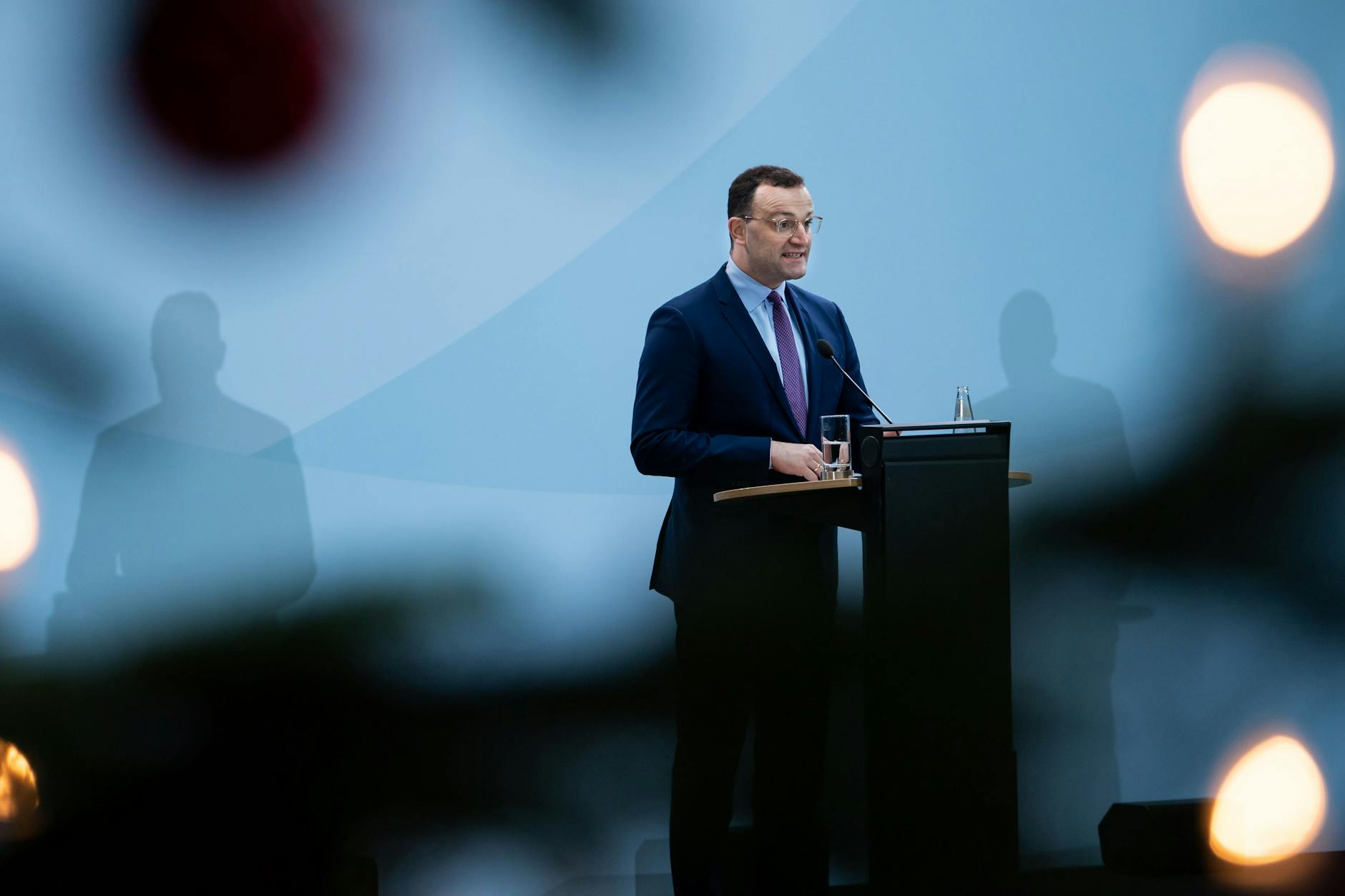 Jens Spahn gibt eine Pressekonferenz als Bundesgesundheitsminister, 2020.