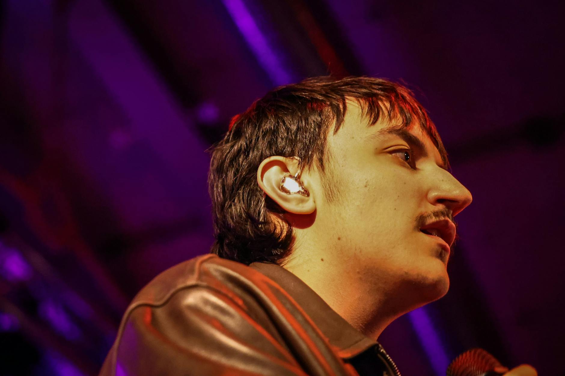 Artemas während eines Konzertes in der Berliner Kulturbrauerei im April 2024