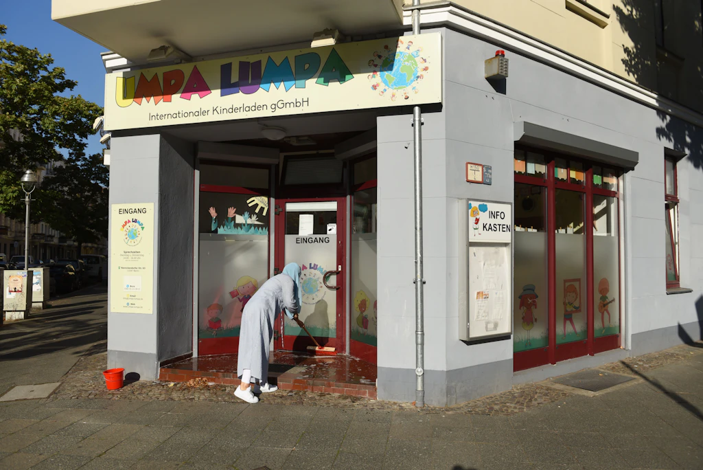 Berliner Schandfleck: Kot, Junkies, Dealer und Müll vor der Kita