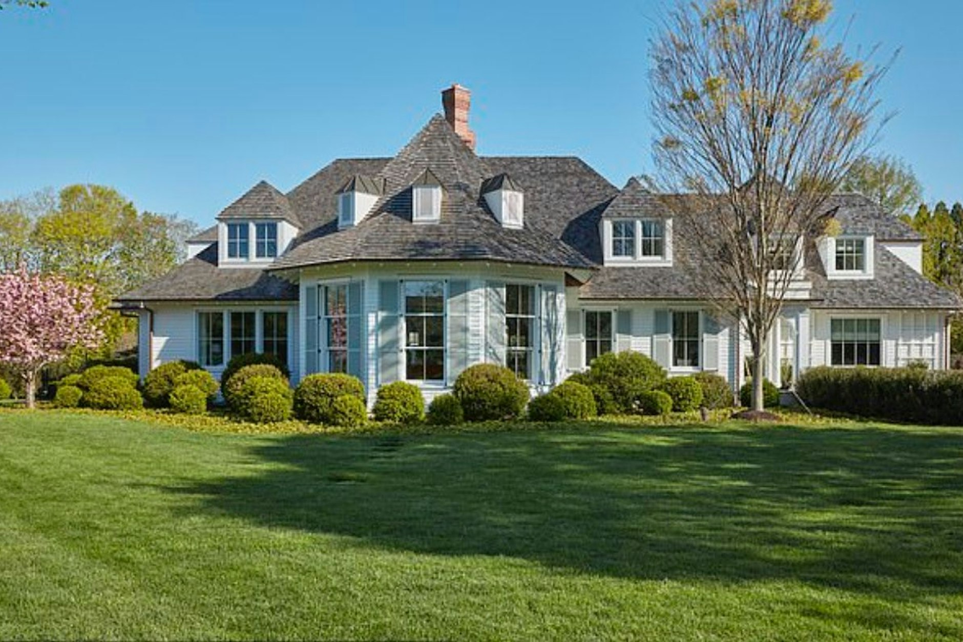 Nette Hütte in den Hamptons. Sylvester Stallone mag seine Töchter offensichtlich sehr.