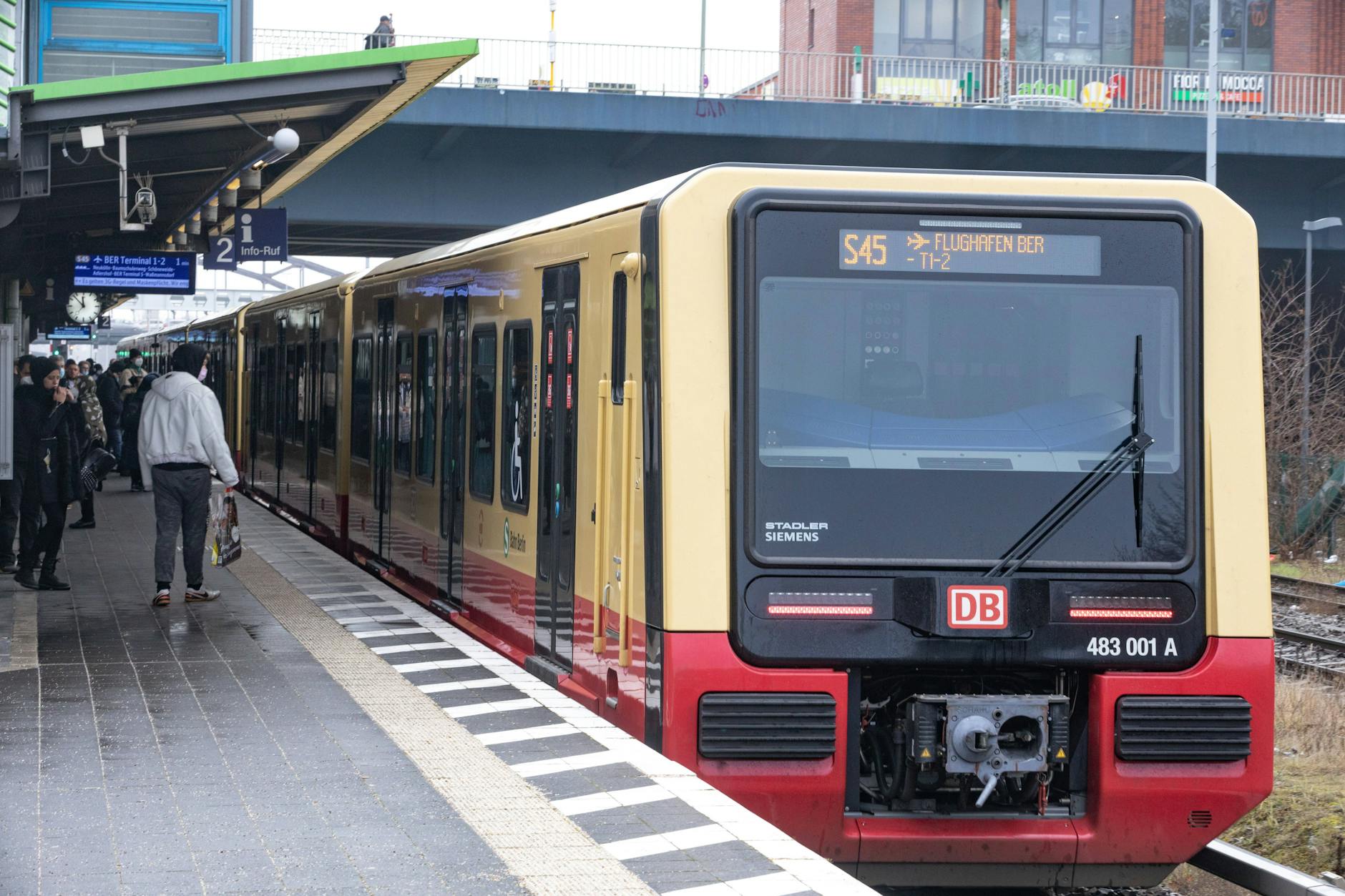 Umleitung und Ersatzverkehr: Der Flughafen BER bleibt bis November nur eingeschränkt erreichbar.