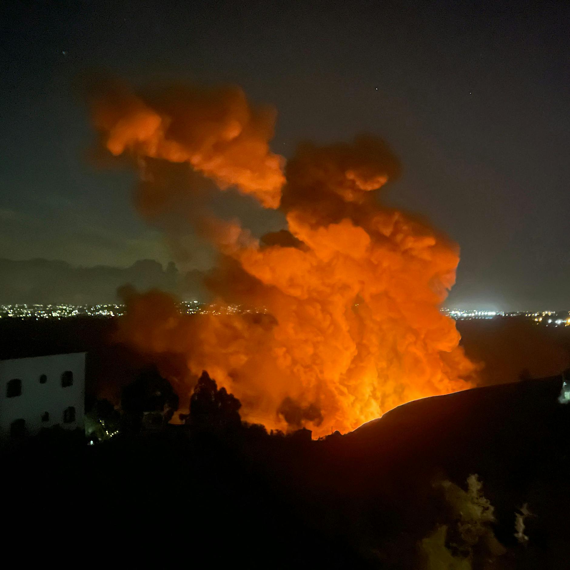 Mit Dutzenden Kampfjets: Israel greift Ziele im Süden des Libanon an