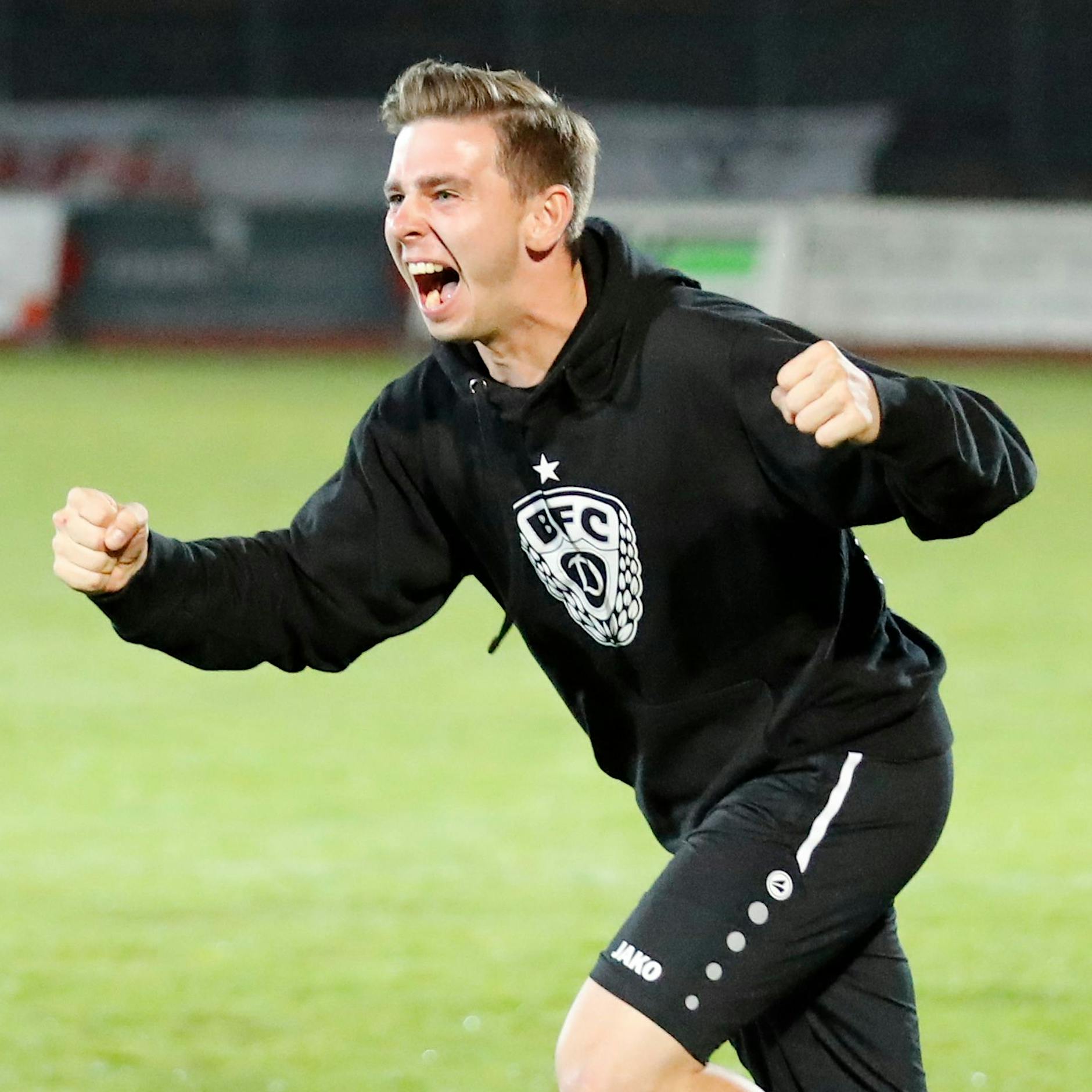 Neuer Cheftrainer: Der BFC Dynamo geht maximales Risiko