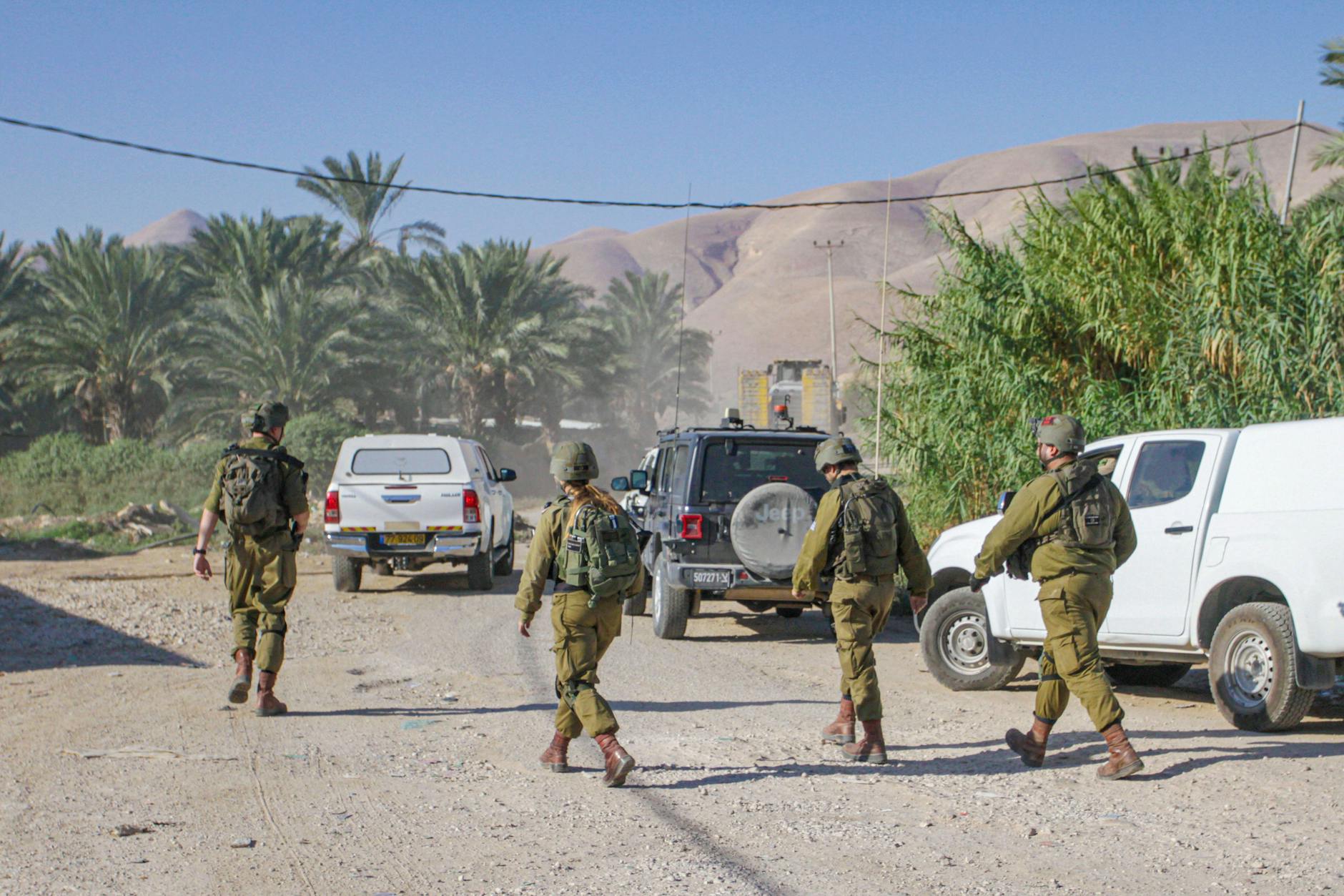 Israelische Soldaten patrouillieren im besetzten Jordantal.