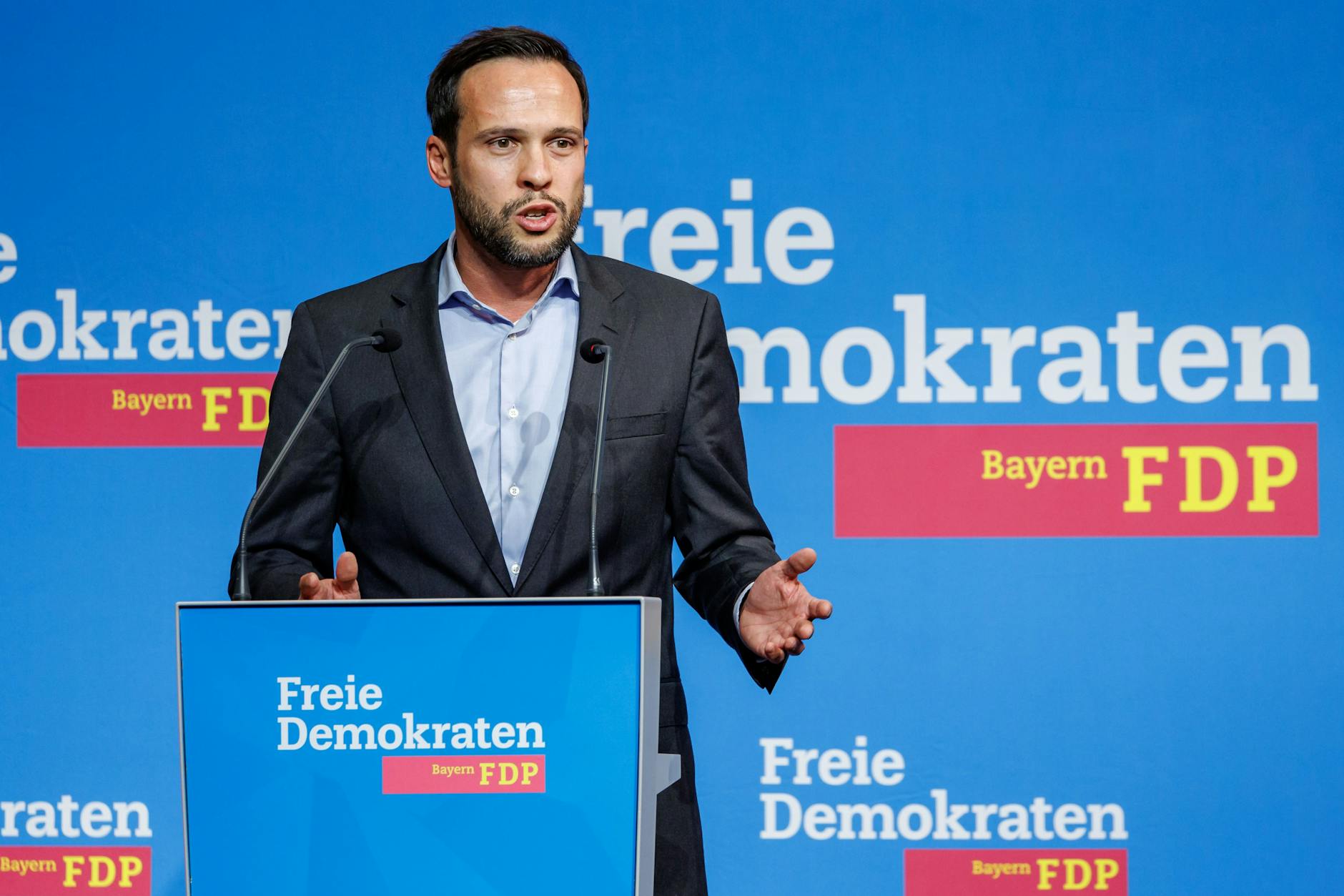 Bayerns FDP-Chef Martin Hagen will der Ampel den Stecker ziehen.