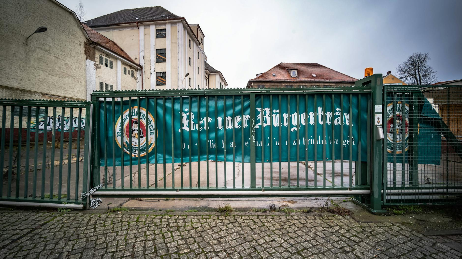 2010 war Schluss: der verschlossene Eingang zur Bürgerbräu-Brauerei in Friedrichshagen.