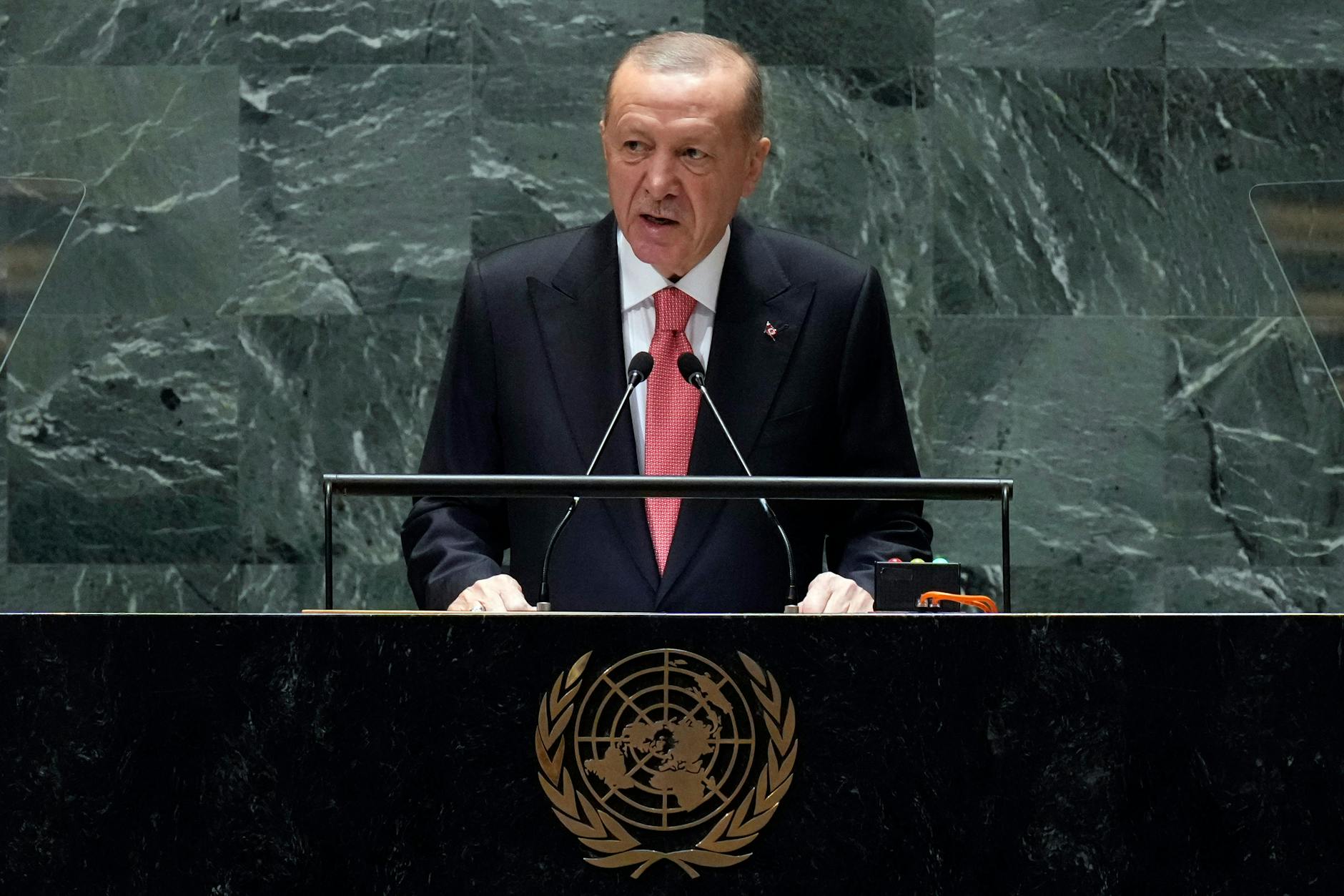 New York: Der türkische Präsident Recep Tayyip Erdogan spricht auf der 79. Sitzung der Generalversammlung der Vereinten Nationen im UN-Hauptquartier. 