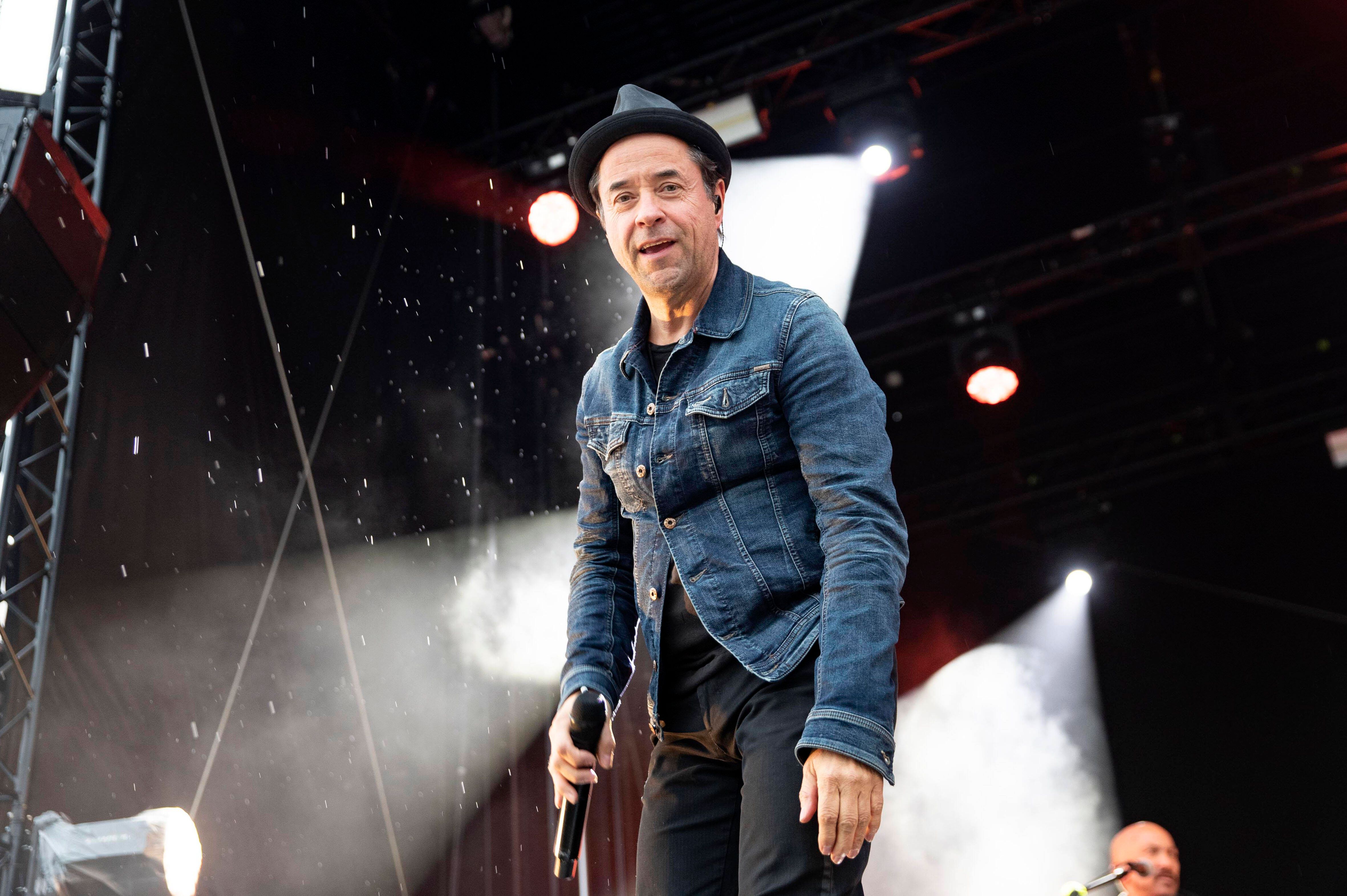 Image - Jan Josef Liefers auf Abschiedstour mit Radio Doria: „Rückblick mit den Gespenstern der alten DDR“