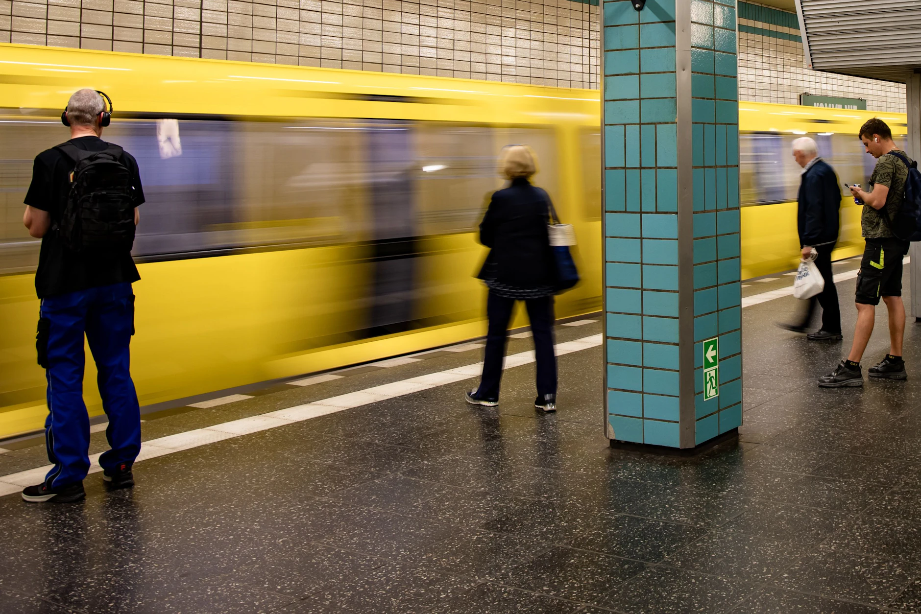 Der Zug kommt, der Fahrgast steigt ein, das Ticket in der App ist weg. Was nun?