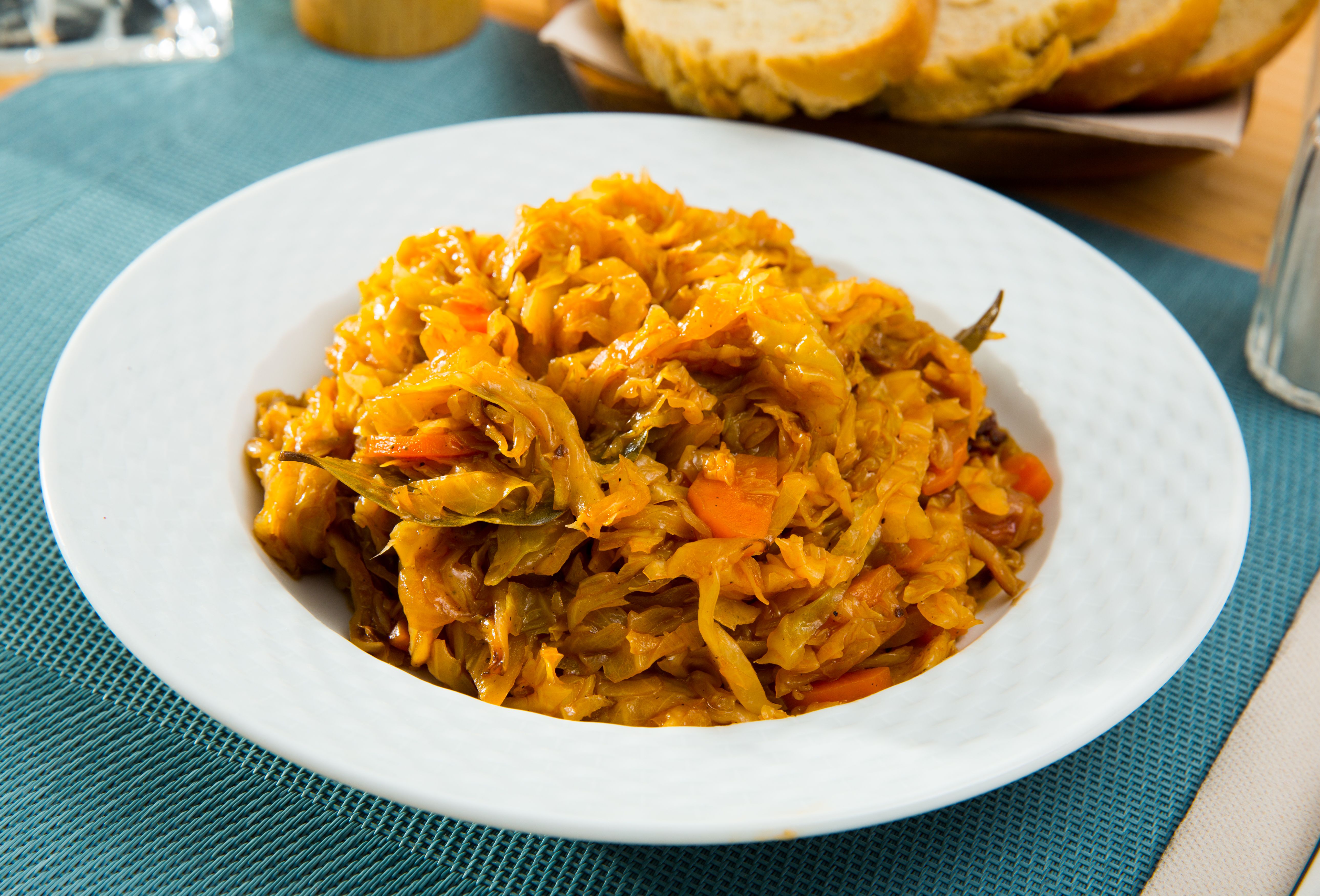 Rezept für herzhafte Spitzkohl-Pfanne mit Hackfleisch wie bei Oma