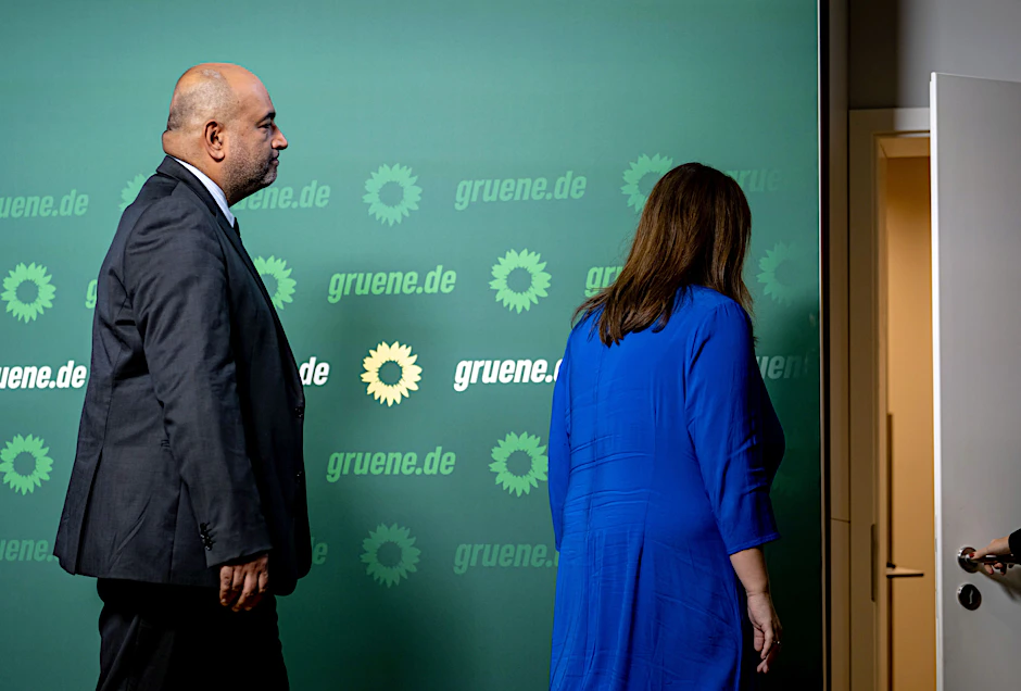 Die Bundesvorsitzenden der Grünen, Omid Nouripour und Ricarda Lang, treten gemeinsam ab.