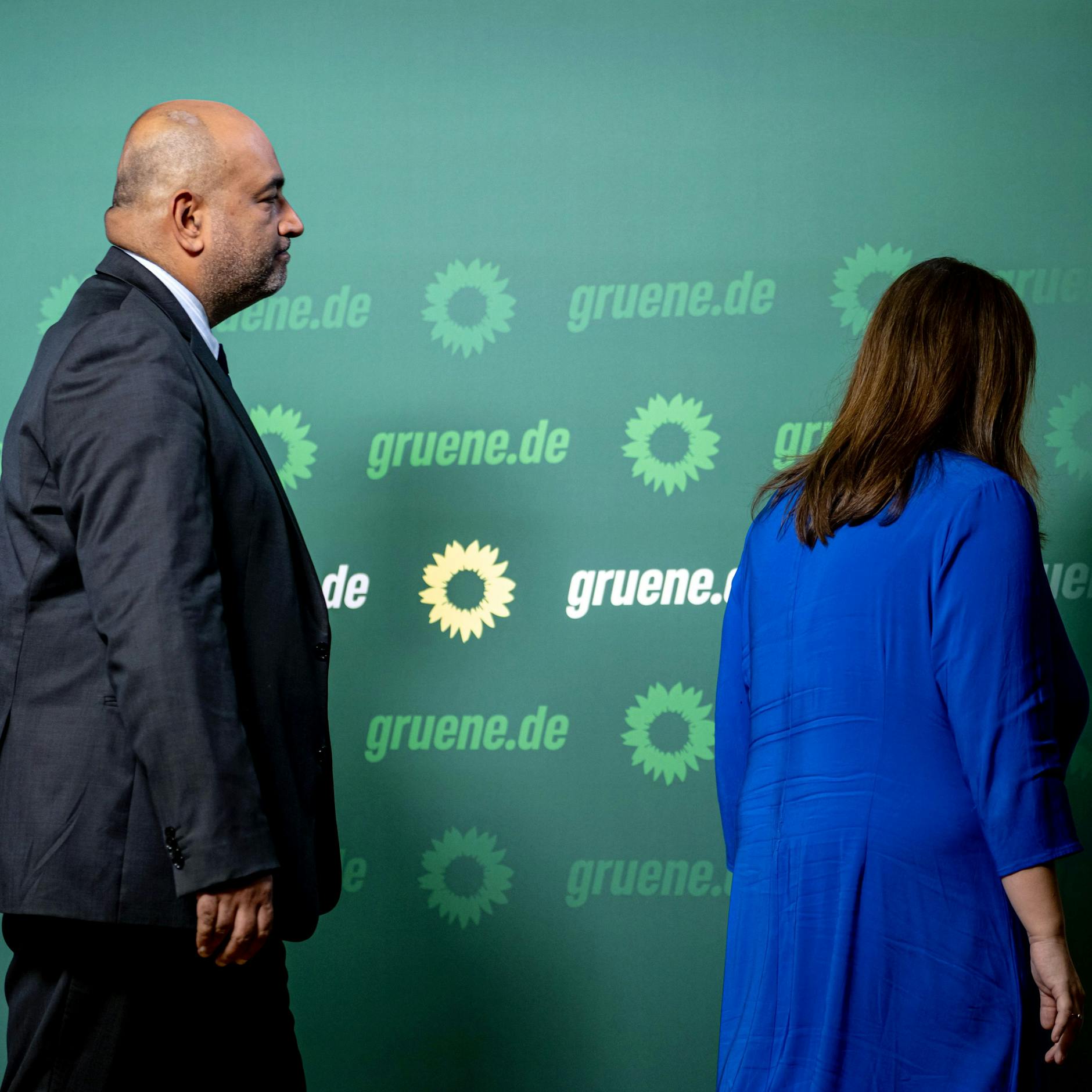 Image - Grünen-Chefs Ricarda Lang und Omid Nouripour treten zurück: Tiefe Krise nach Wahldebakel
