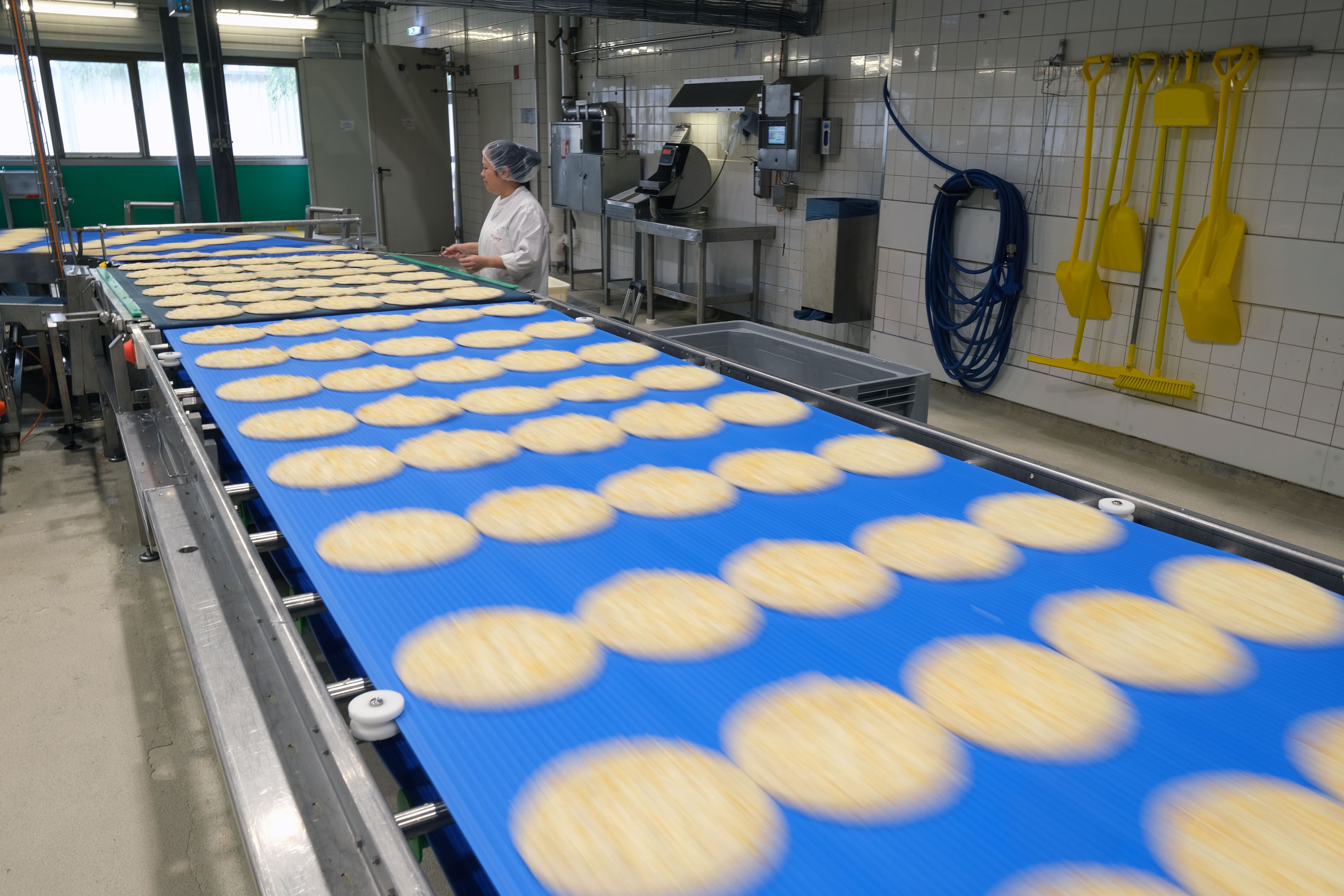 In Reinickendorf steht Europas größte TK-Pizza-Fabrik: „Für Osteuropa ist wichtig, dass es würzig ist!“