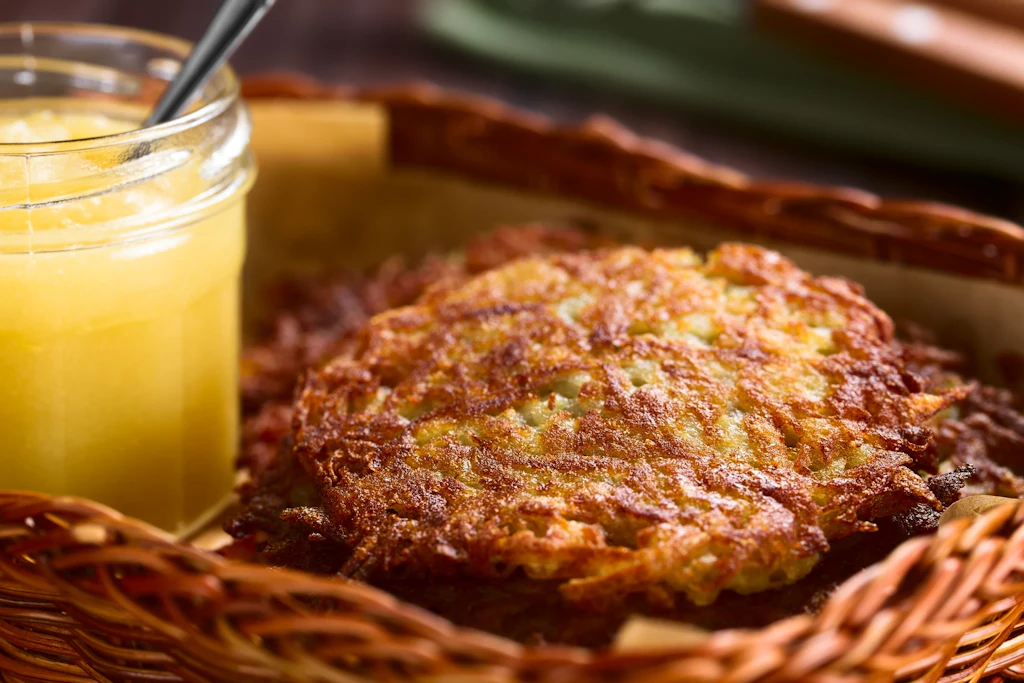 Rezept für knusprige Kartoffelpuffer – einfach und lecker mit nur 5 Zutaten!