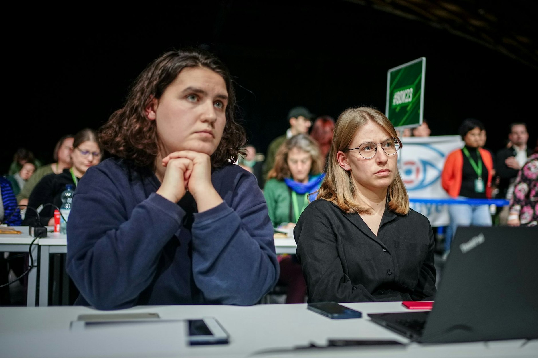 Katharina Stolla (l.) und Svenja Appuhn, die Vorsitzenden der Grüne Jugend. (Archivbild)