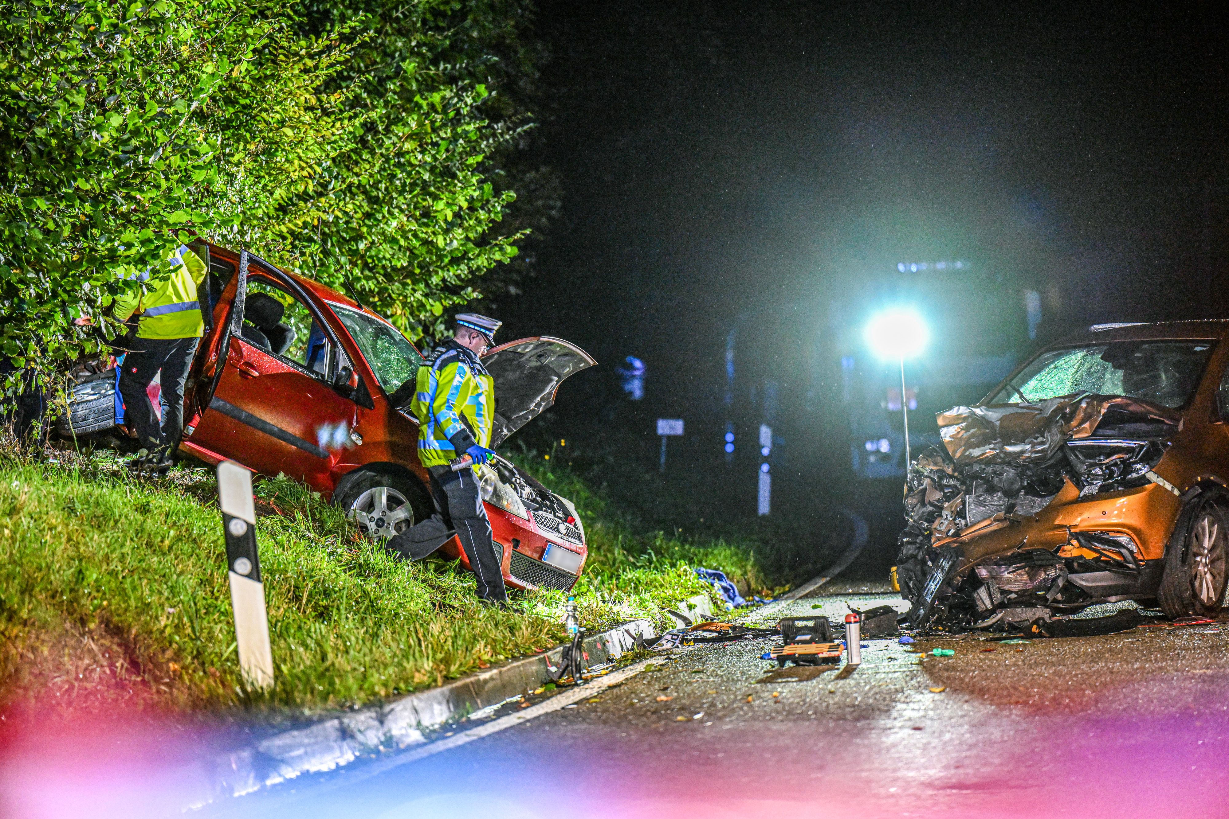 Unfall-Horror! Zwei Kinder tot (†8, †10) – etliche Verletzte in Waldbronn