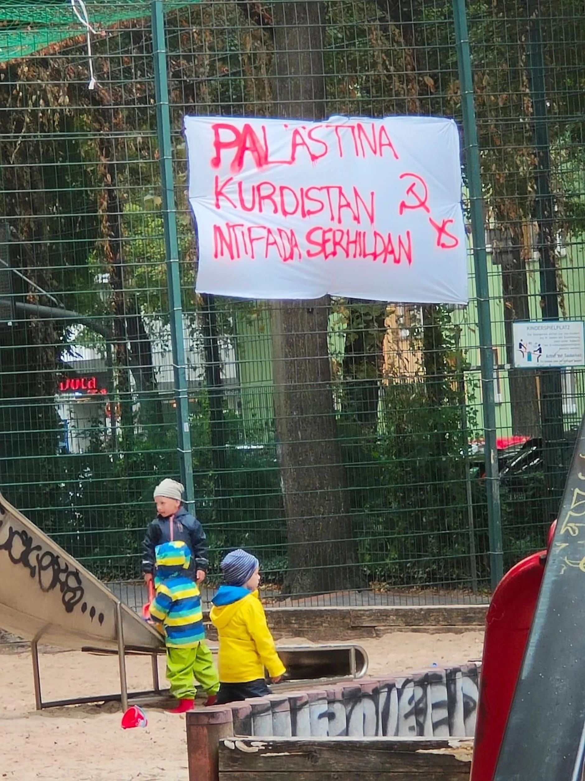 Berlin, Pflügerstraße in Neukölln am 7. Oktober 2023