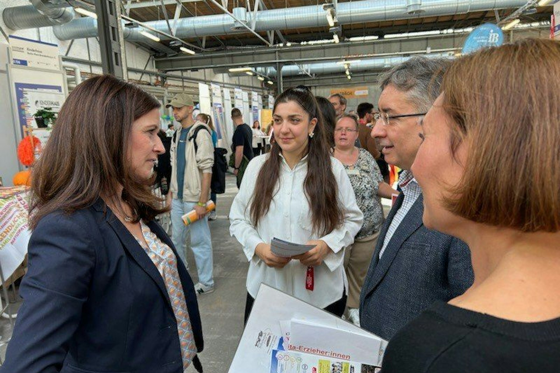 Katharina Günther-Wünsch im Gespräch auf dem „Berlin-Tag“