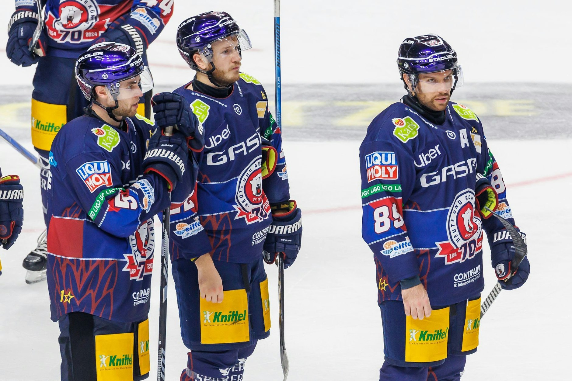 Enttäuschte Eisbären nach zwei Niederlagen in Folge.