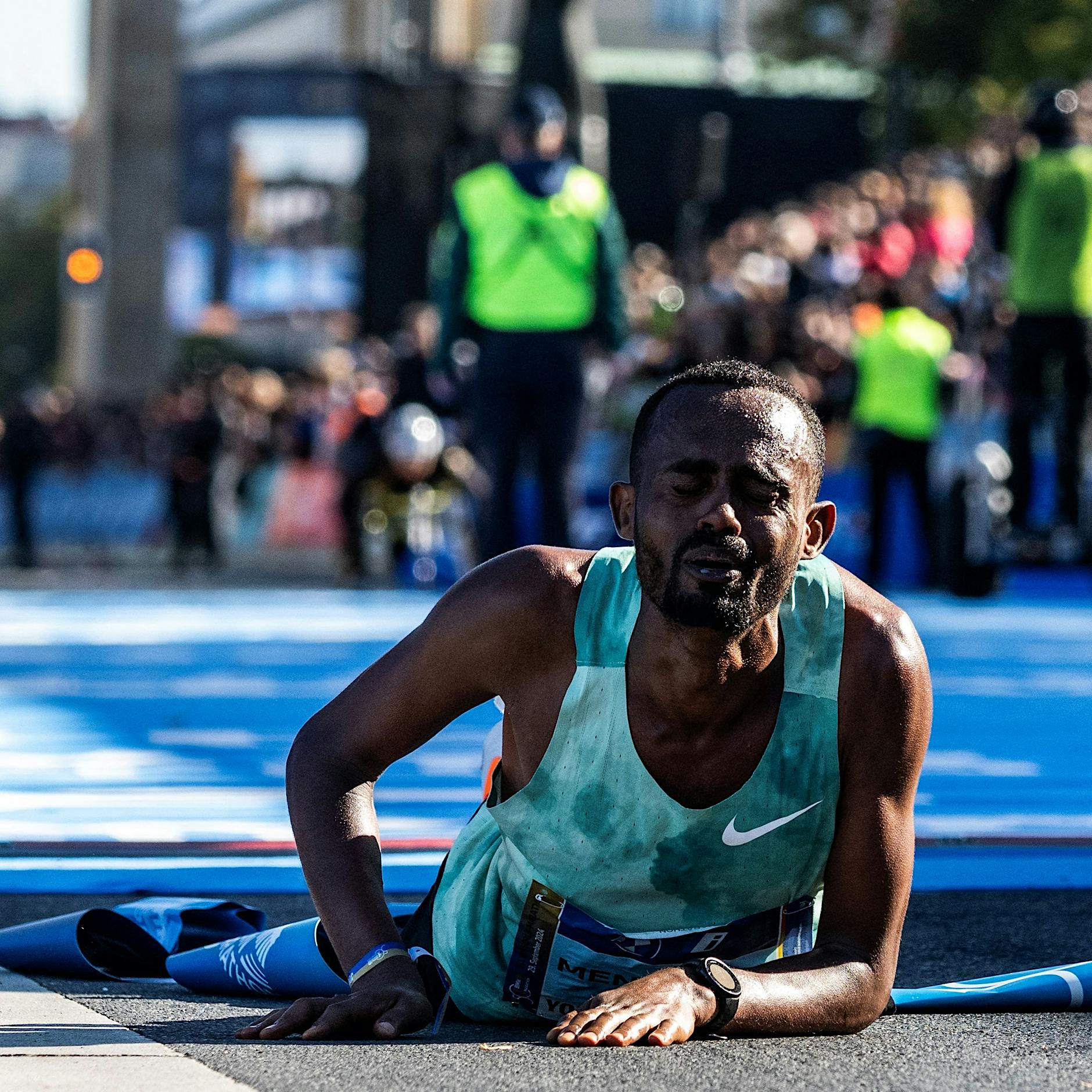 Dramatik beim 50. Berlin-Marathon: Mann gegen Mann, nicht Mann gegen Uhr