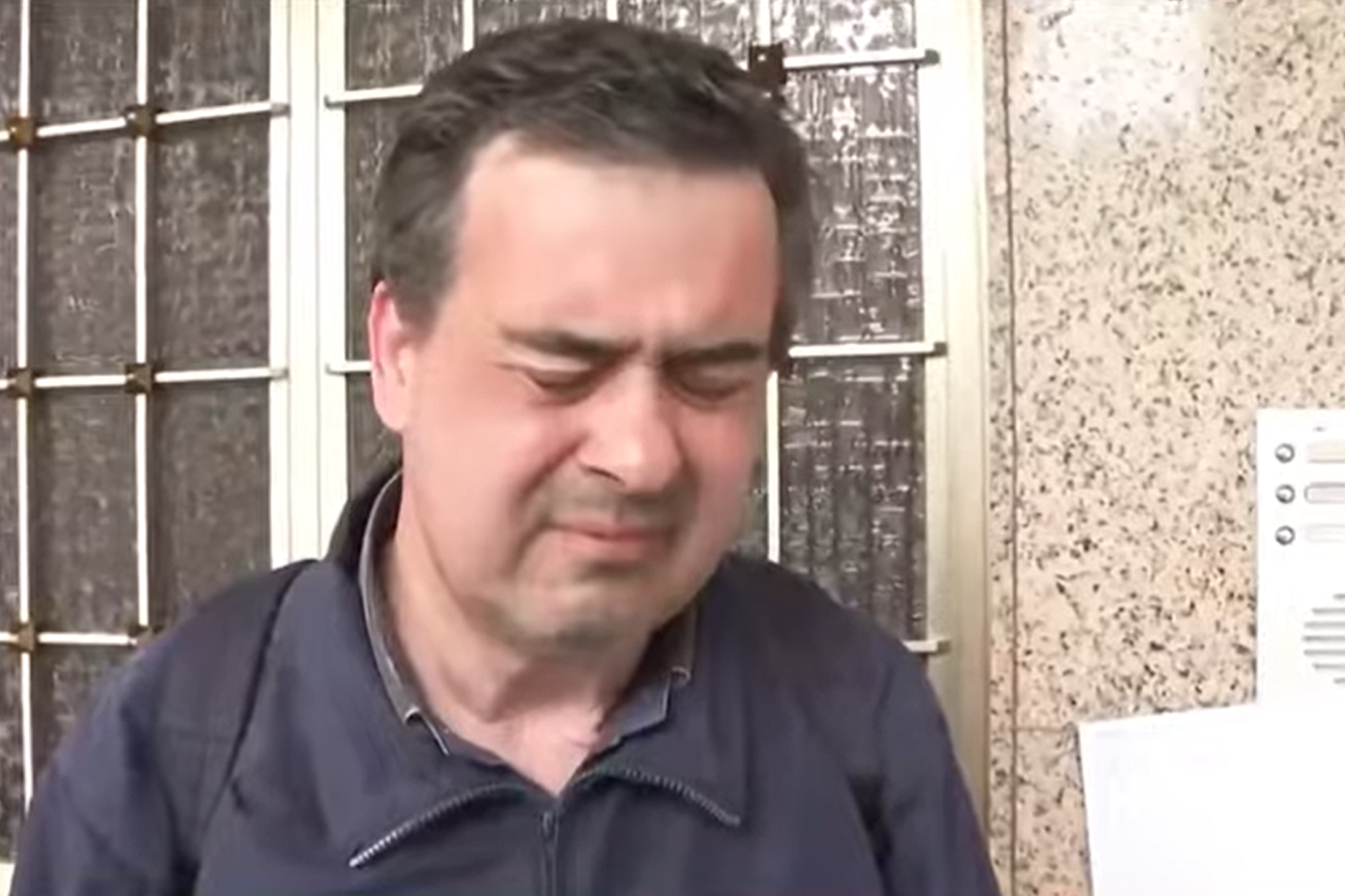 Lorenzo Garbone erstickte seine Mutter, weil er nicht mehr ertrug, dass sie an Alzheimer und Demenz litt. Im Fernsehen gab er die Tat danach zu.