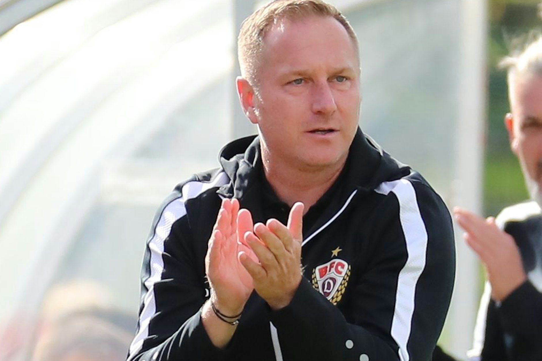 Dennis Kutrieb sieht bei seinem Debüt als Trainer des BFC Dynamo gegen Rot-Weiß Erfurt auch vieles, das ihm gut gefällt.