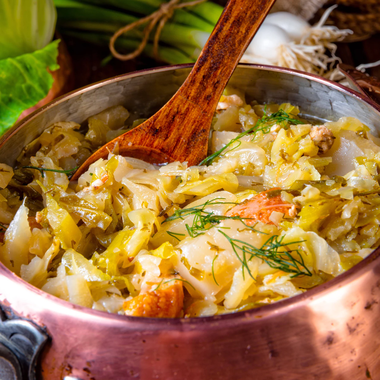 spitzkohl mit kartoffeln und speck