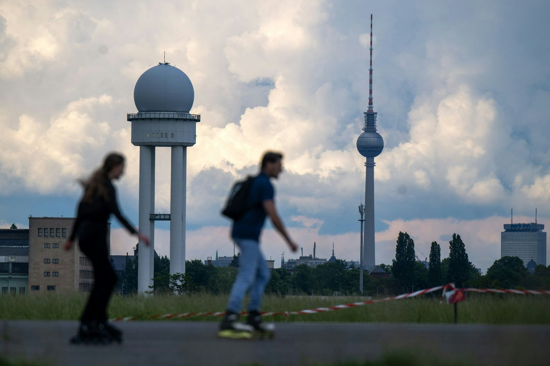 Teilnehmer von Dialogwerkstätten sollen über eine eventuelle Bebauung des Tempelhofer Felds entscheiden.