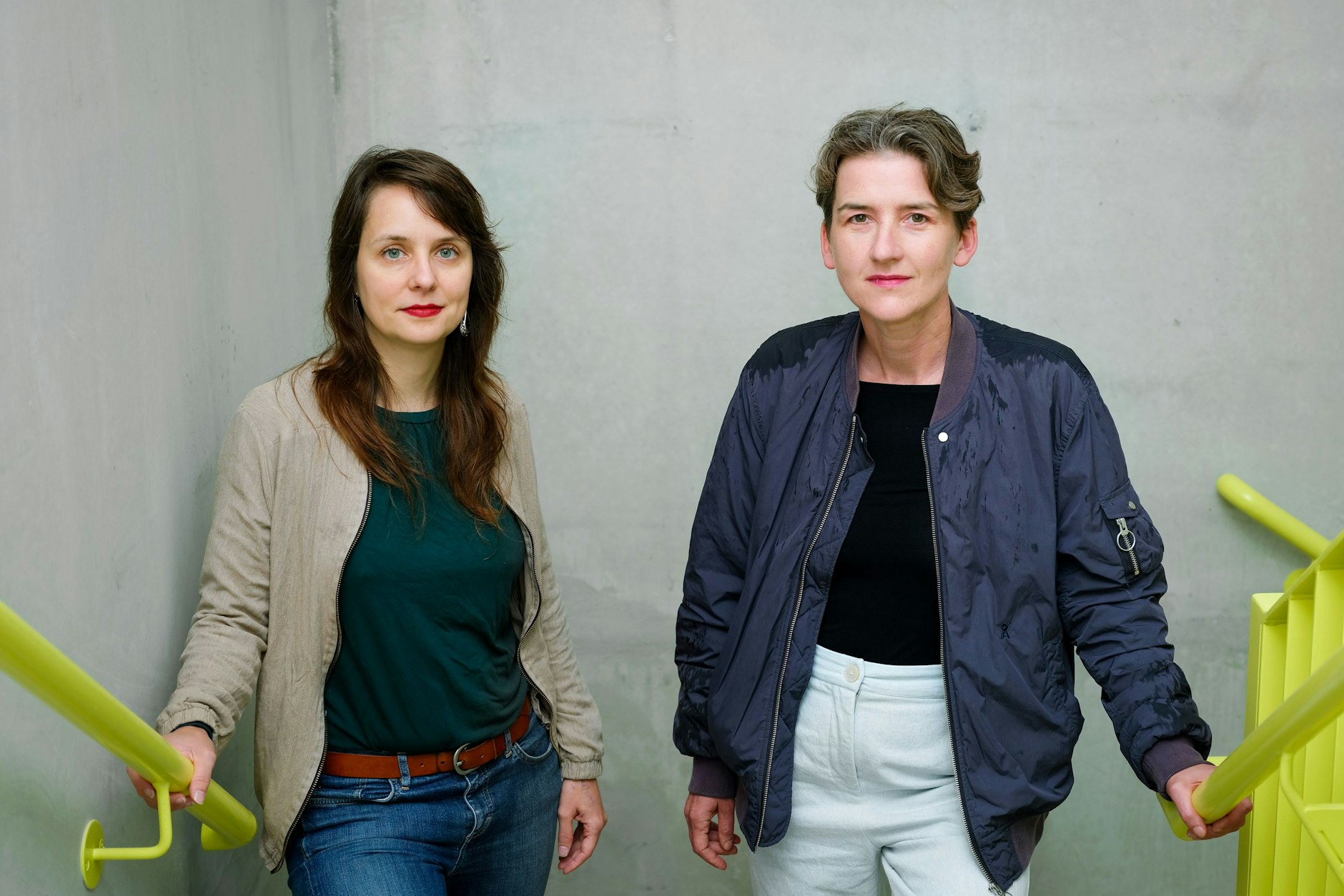 Clarissa Schimunda Neher und Josefine Kaiser vom Vorstand einer Hausgemeinschaft, die gegen viele Widerstände das Haus schließlich gebaut hat.