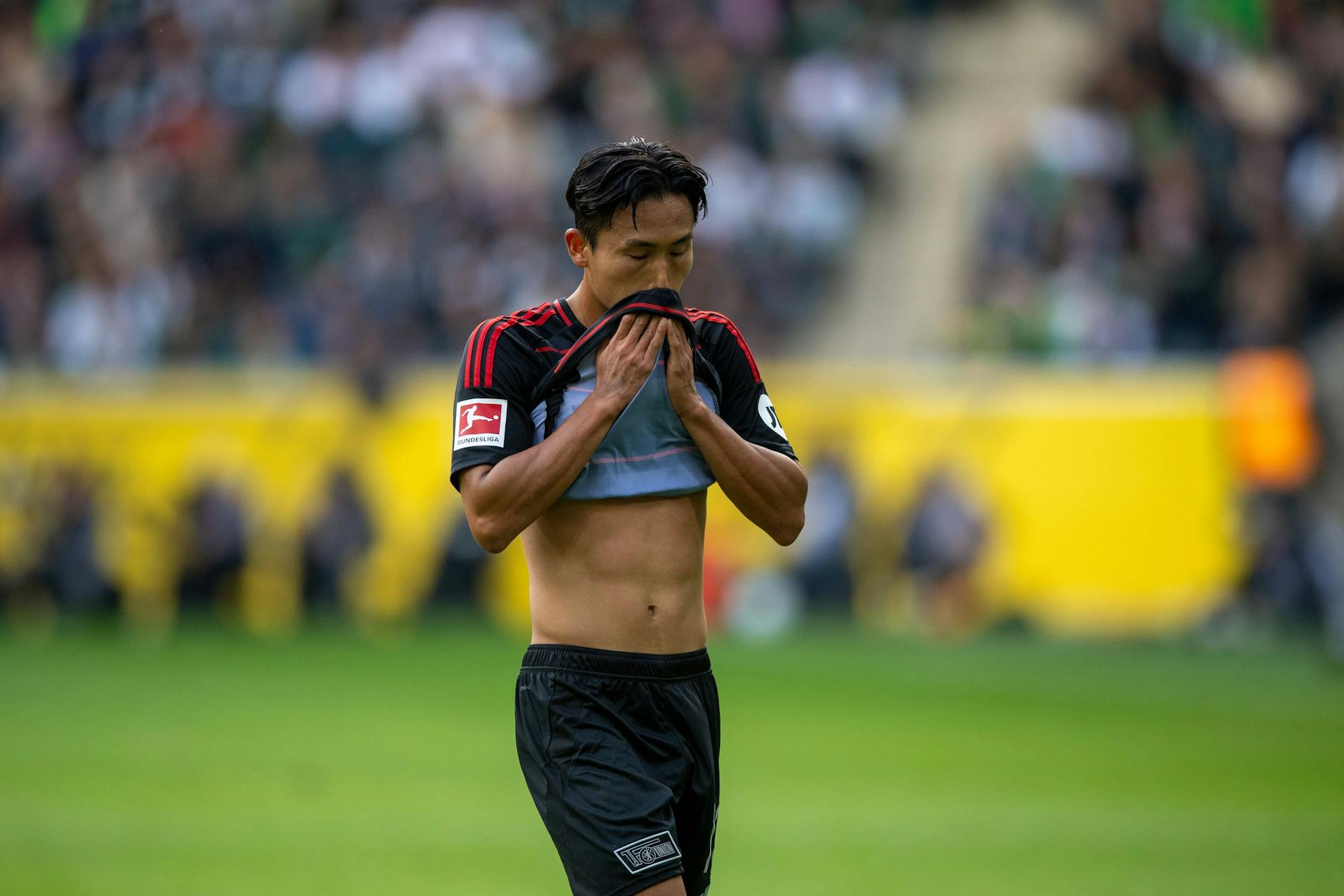 Nach seiner starken Leistung gegen Hoffenheim lief bei Union-Stürmer Woo-yeong Jeong (25) in Gladbach wenig zusammen.