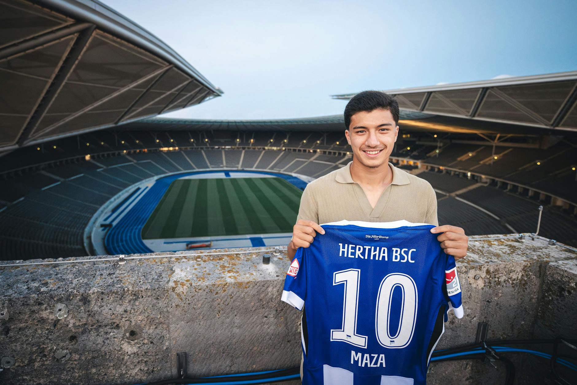 Die vielleicht wichtigste Unterschrift der vergangenen Jahre: Mega-Talent Ibrahim Maza (18) verlängerte jüngst einen Vertrag bei Hertha BSC.