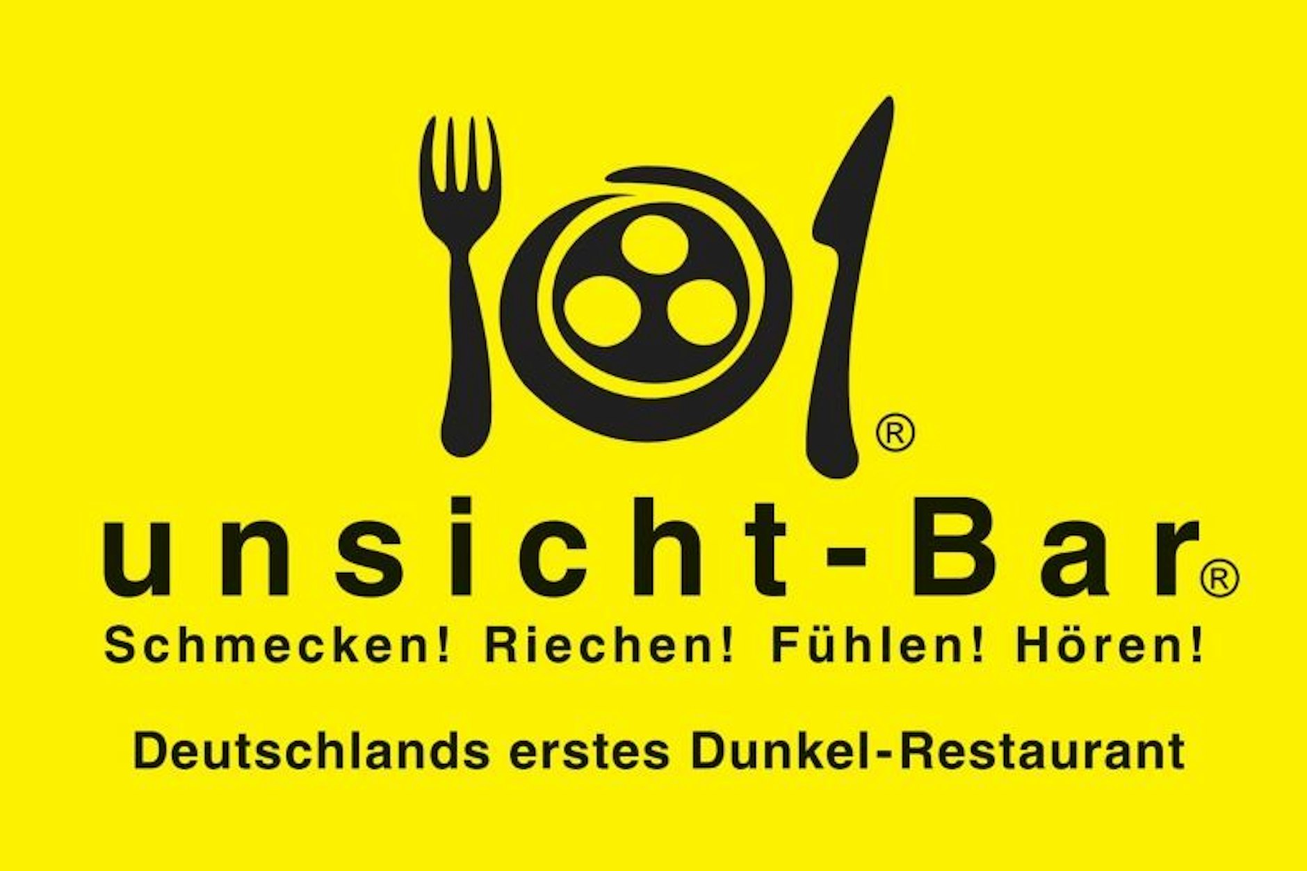 Essen ohne Ablenkung: Erleben Sie Genuss im Dunkeln. Willkommen in der unsicht-Bar!