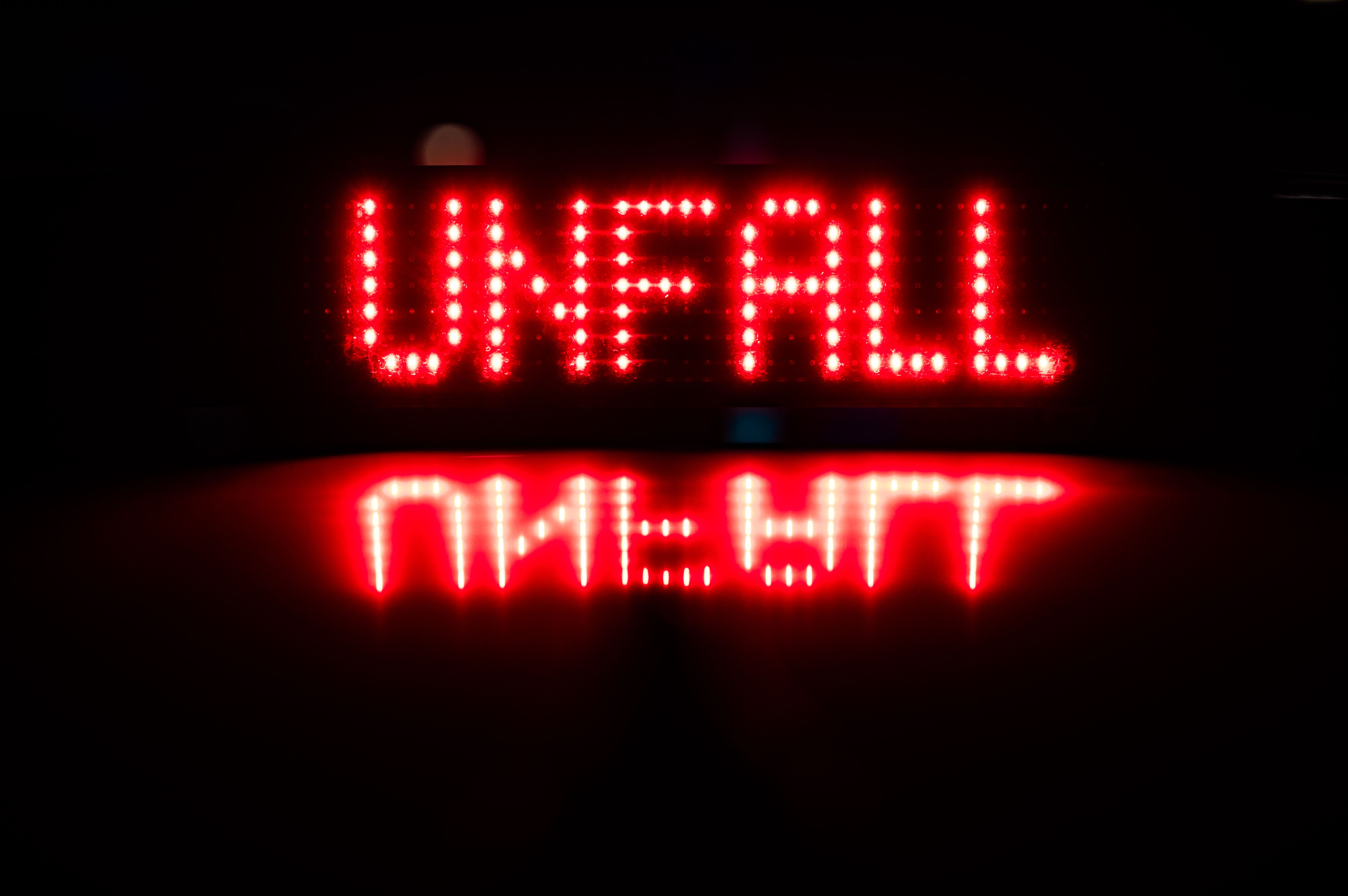 Image - Achtung, A113 gesperrt! Trümmer-Verkehrsunfall in Baumschulenweg