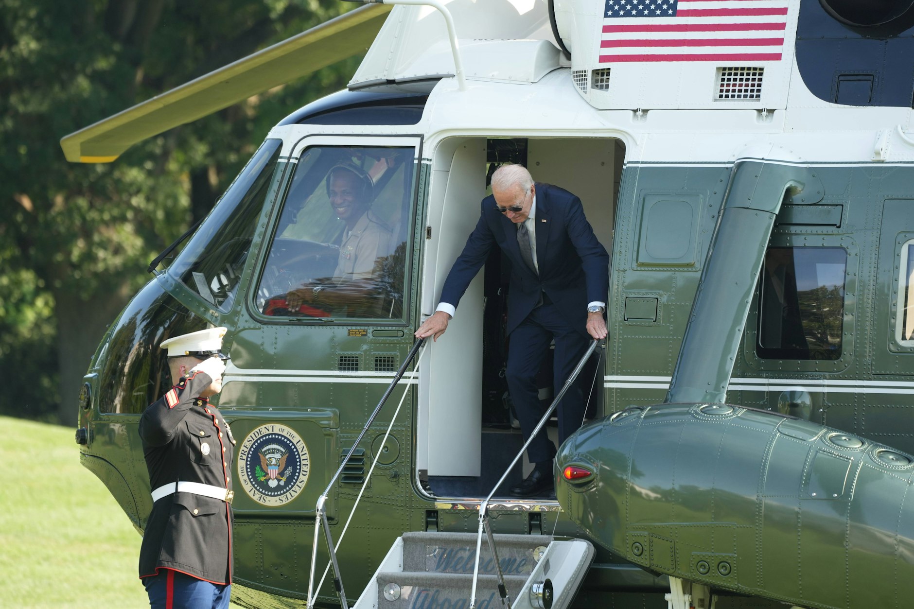 Verrückte Welt: US-Präsident Joe Biden (81) besucht Berlin und sorgt damit für einen Spielabsage in Brandenburg.
