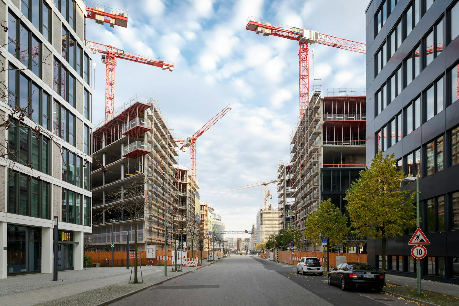 Die Valeska-Gert-Straße kreuzt die neu benannte Freia-Eisner-Straße in Friedrichshain-Kreuzberg.