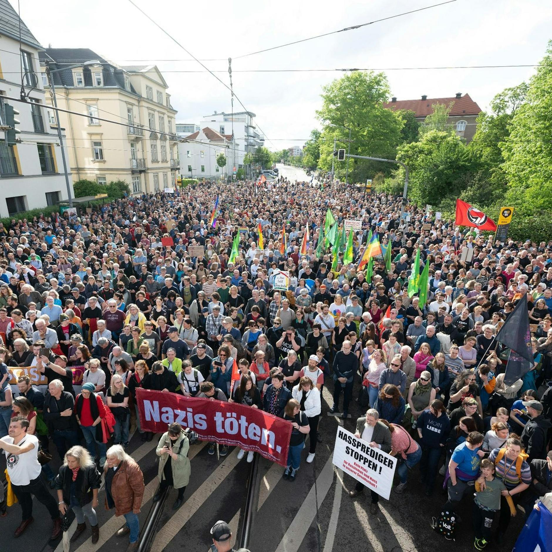 Image - Tag der Deutschen Einheit am 3. Oktober: Im Osten lebt die Achterbahn der Demokratie