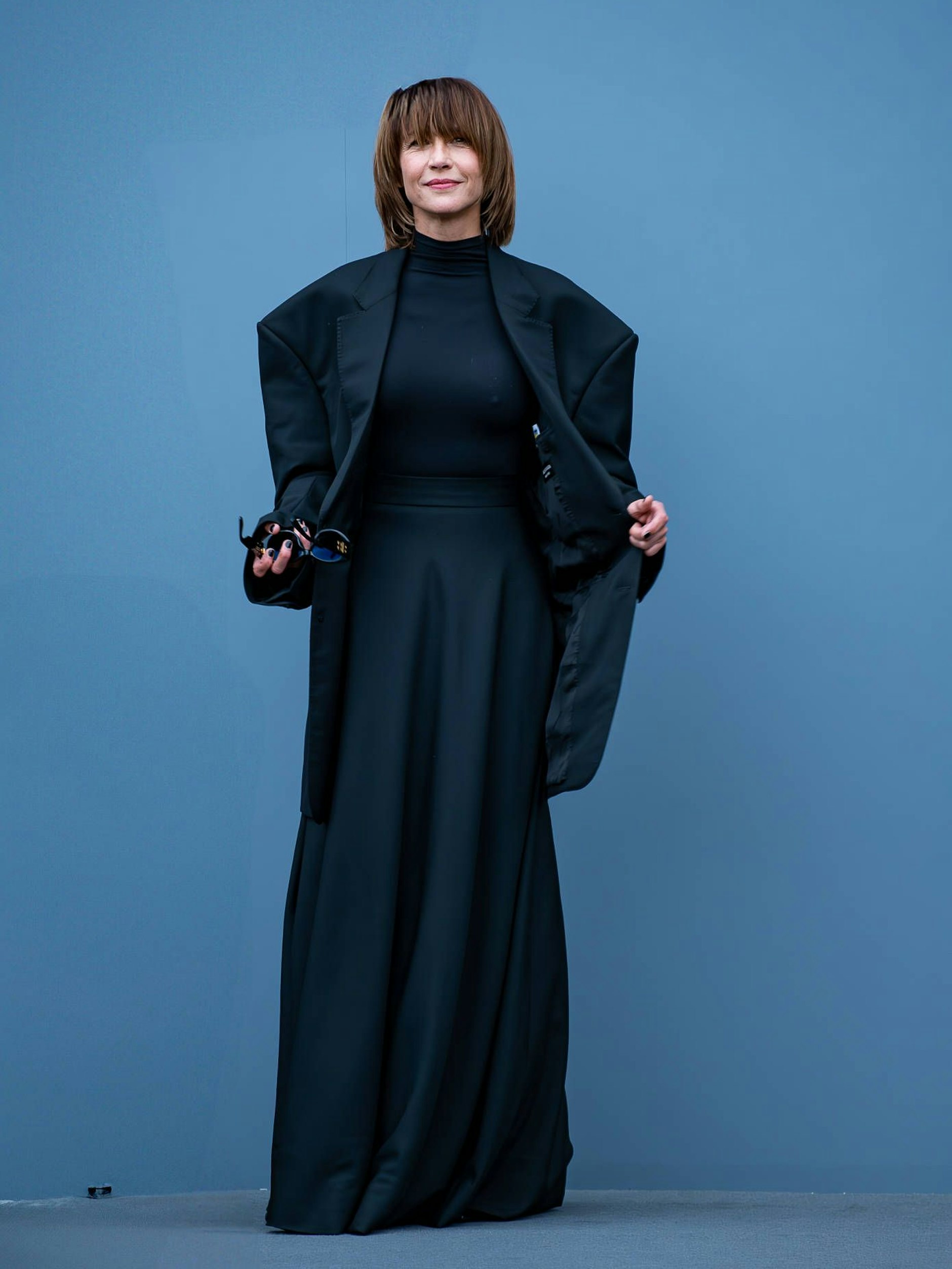 In „La Boum“ verzauberte sie die Herzen einer ganzen Generation: Sophie Marceau. Zur Balenciaga-Show kam die gebürtige Pariserin in einem eher zugeknöpften Look des Labels.